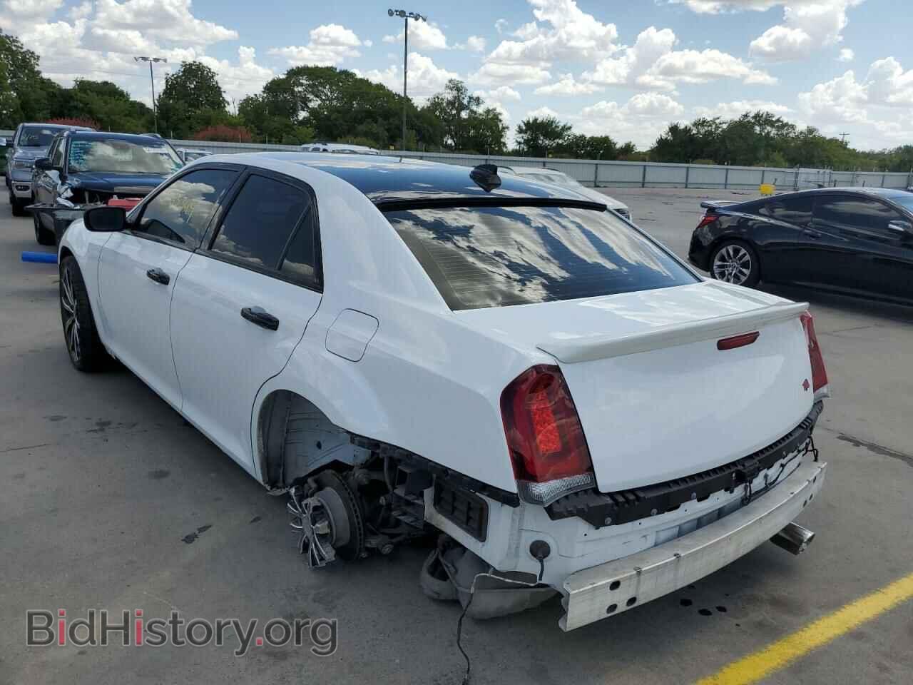 2018 CHRYSLER 300 - VIN: 2C3CCAGG3JH267549 - Фото 3