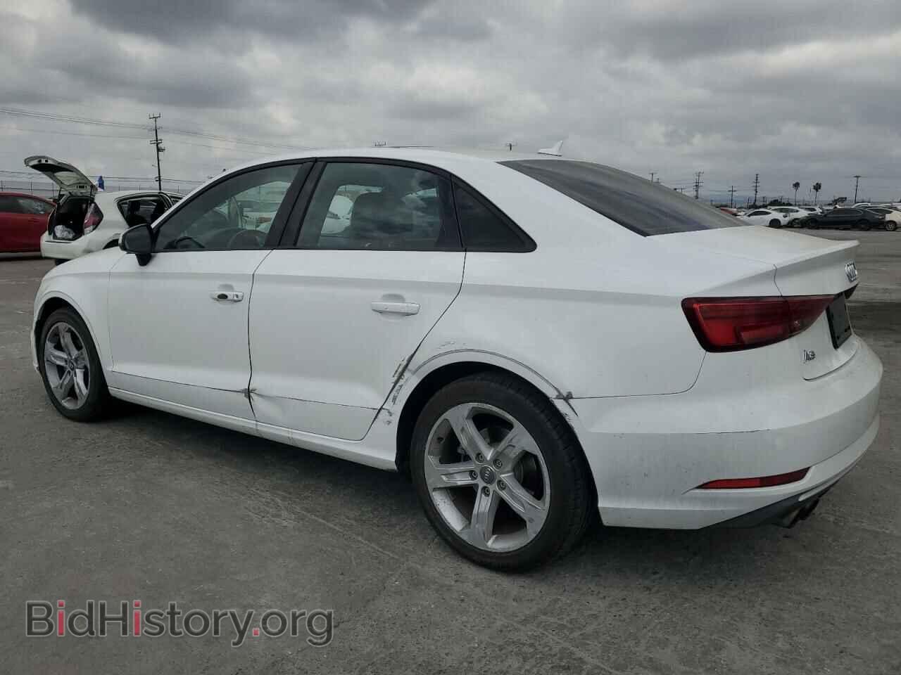 2018 AUDI A3 - VIN: WAUAUHFF1J1054838 - Фото 2