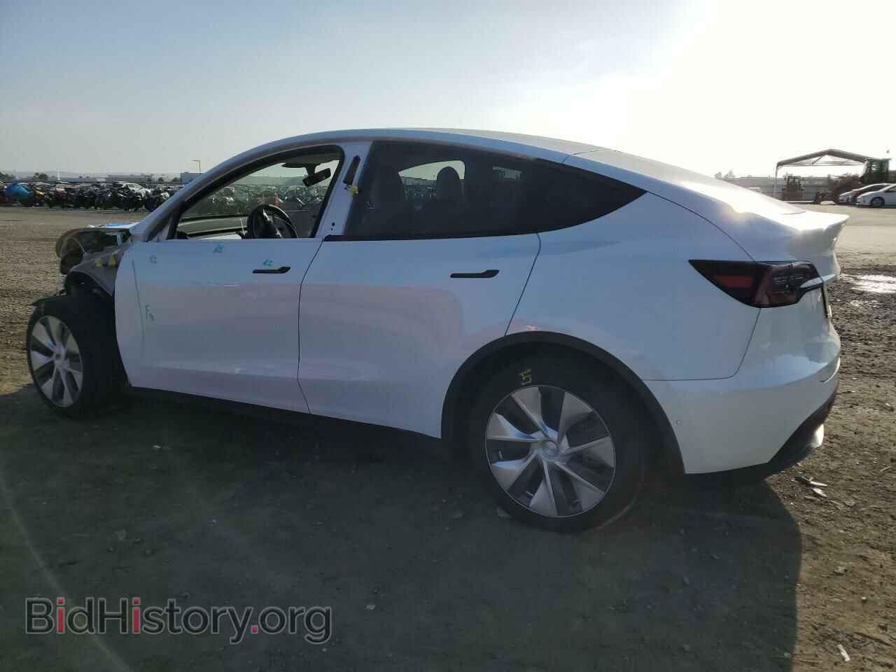 2022 TESLA MODEL Y - VIN: 7SAYGAEE3NF405225 - Фото 2
