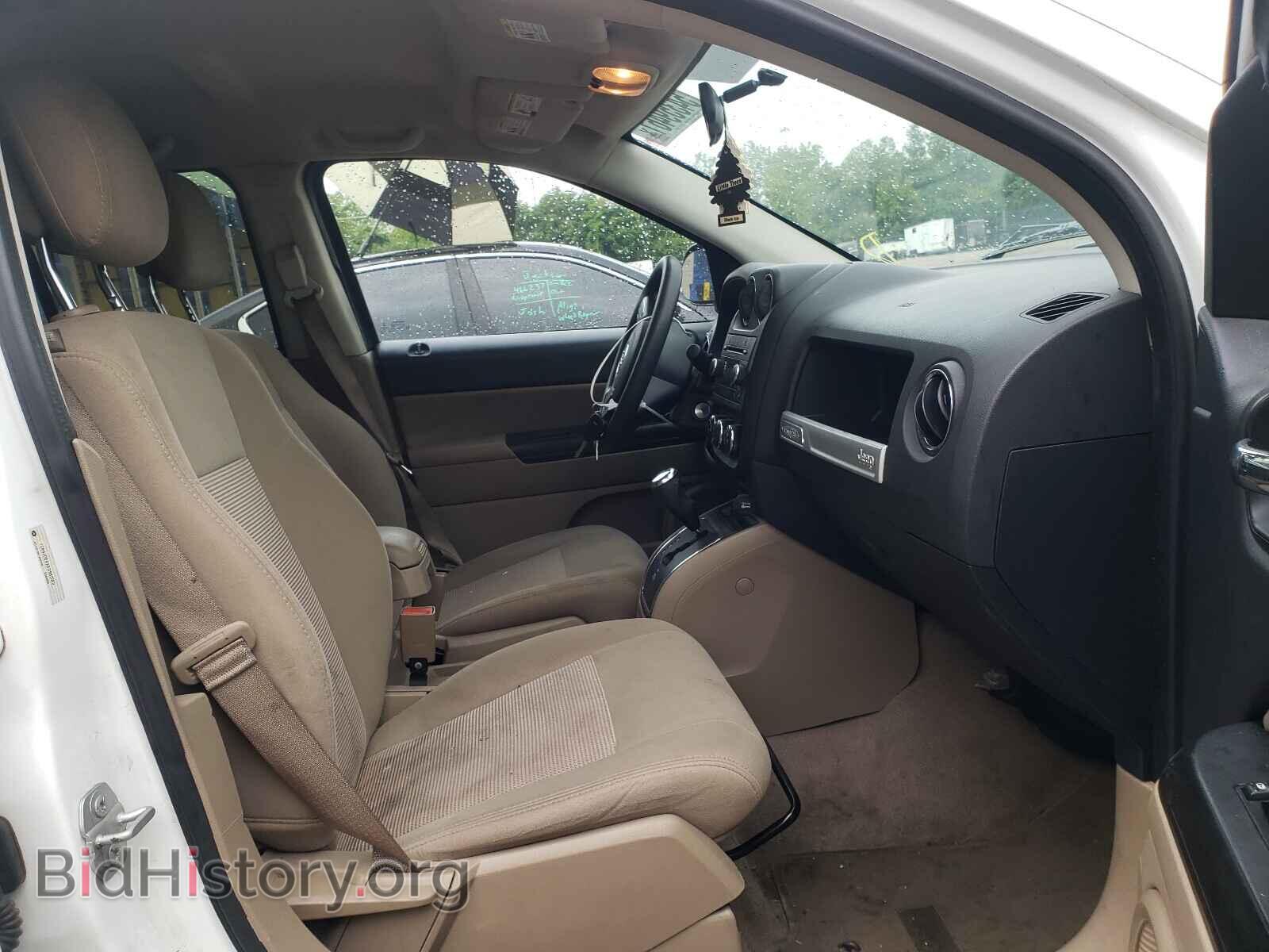 2014 JEEP COMPASS - VIN: 1C4NJCBAXED882563 - Фото 5