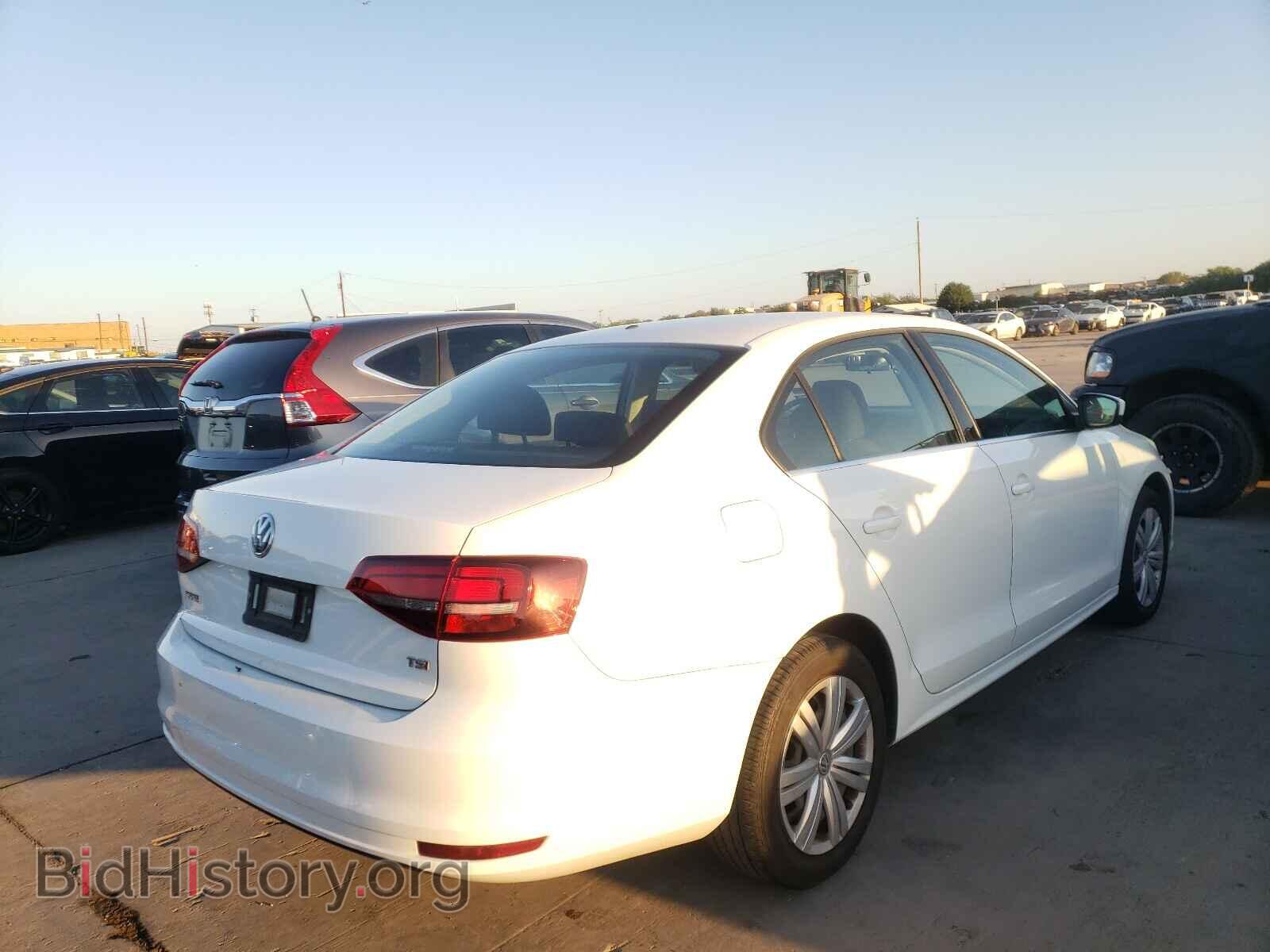 2017 VOLKSWAGEN JETTA - VIN: 3VW2B7AJ6HM400962 - Photo 4