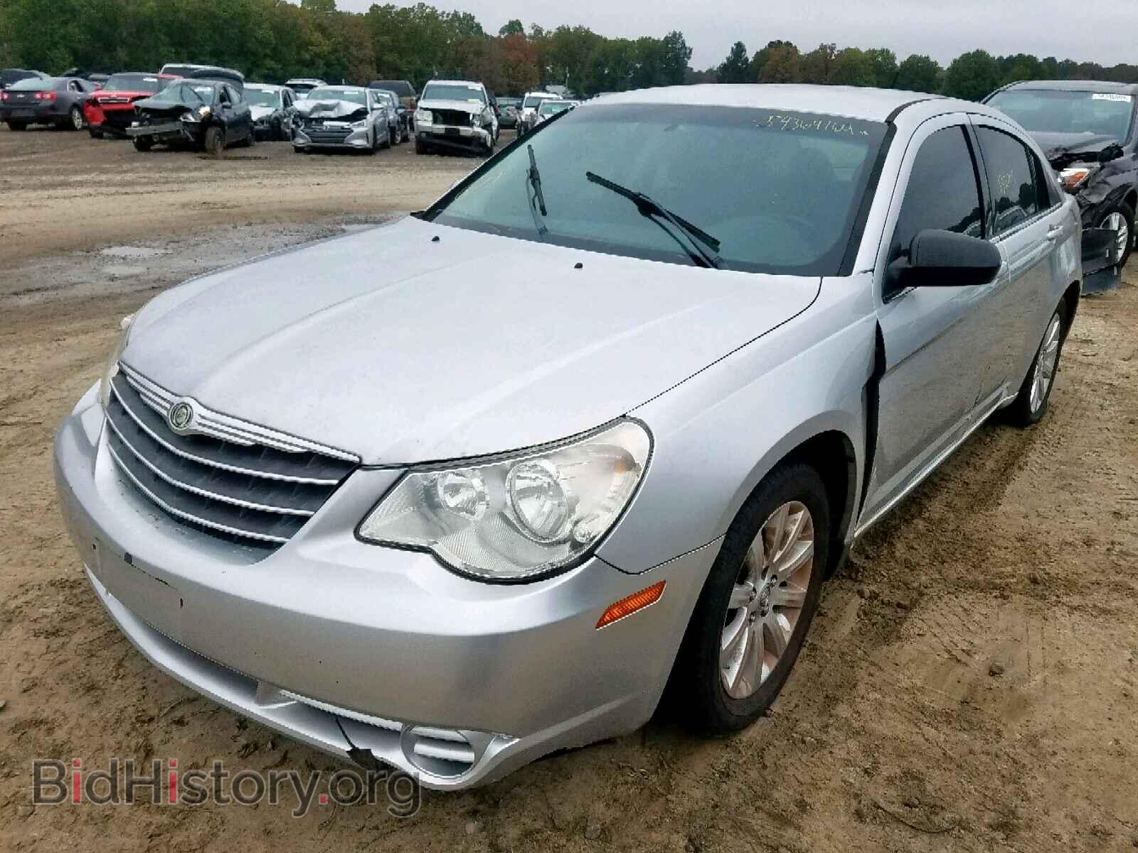 2010 CHRYSLER SEBRING - VIN: 1C3CC5FB6AN213876 - Фото 2