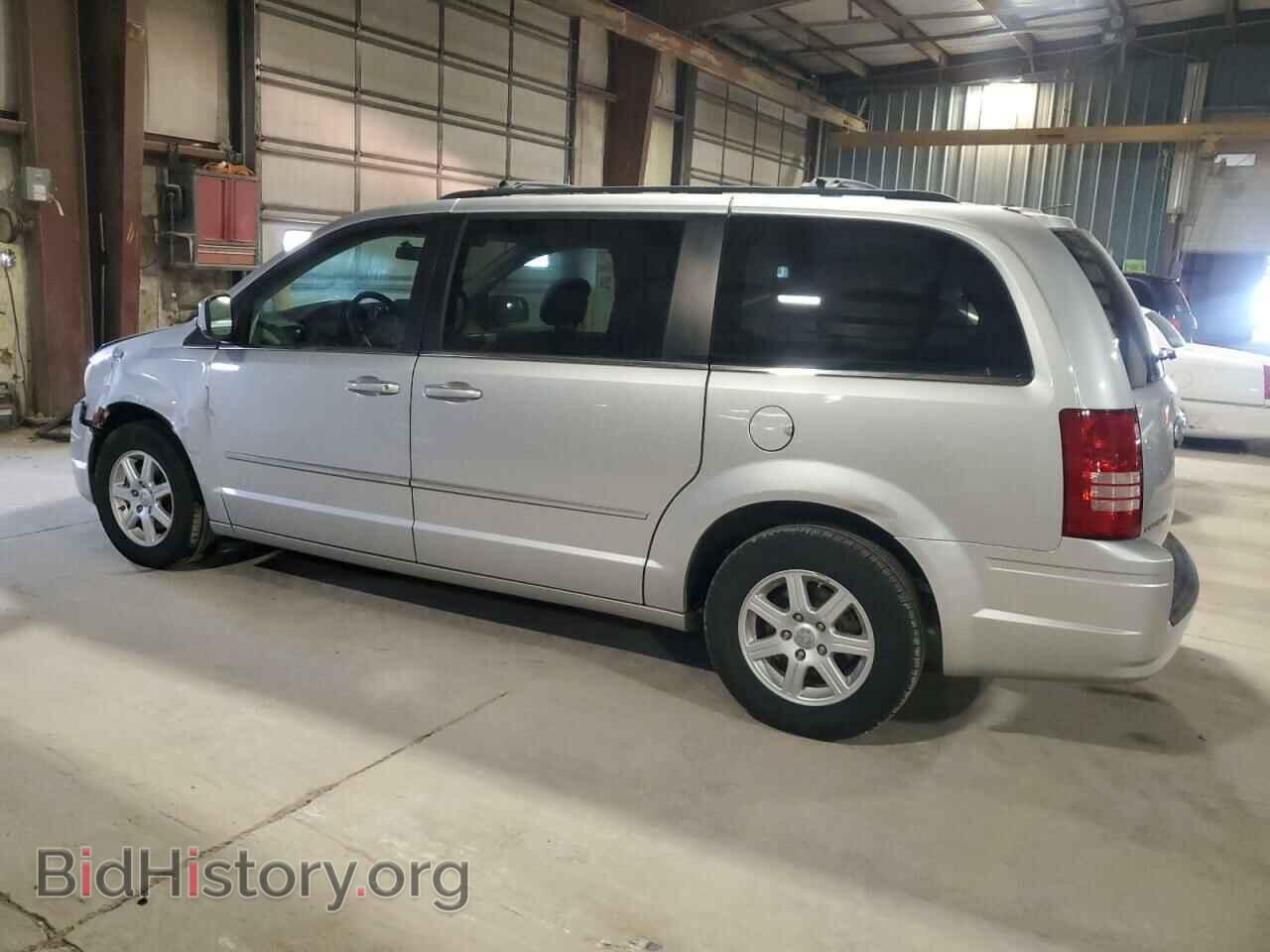 2010 CHRYSLER MINIVAN - VIN: 2A4RR8D10AR481111 - Photo 2