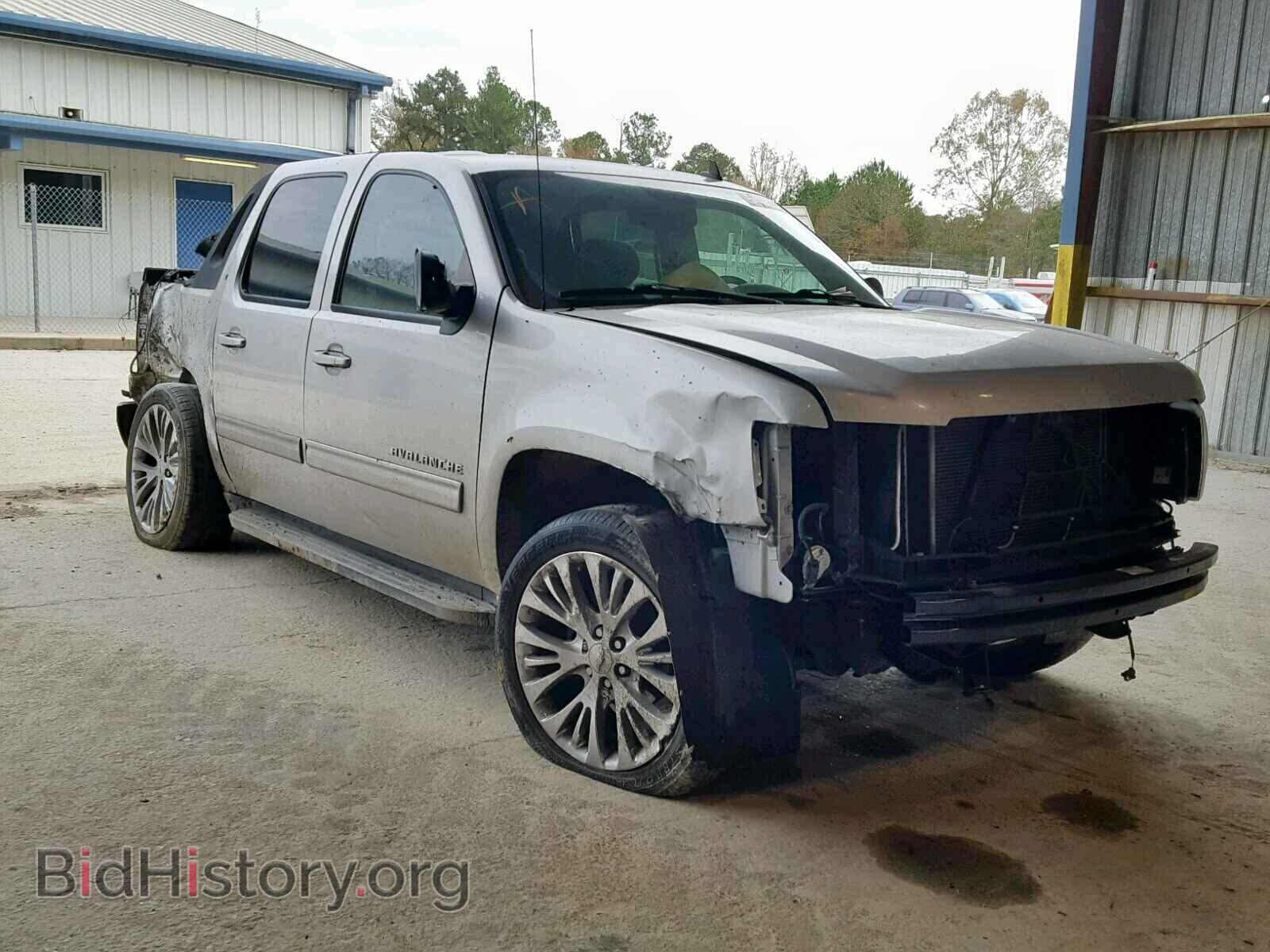 Photo 3GNNCFE09AG103530 - CHEVROLET AVALANCHE 2010