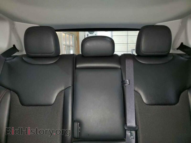 2020 Jeep COMPASS (VIN 3C4NJDDB1LT165732) — photo 10 of 14
