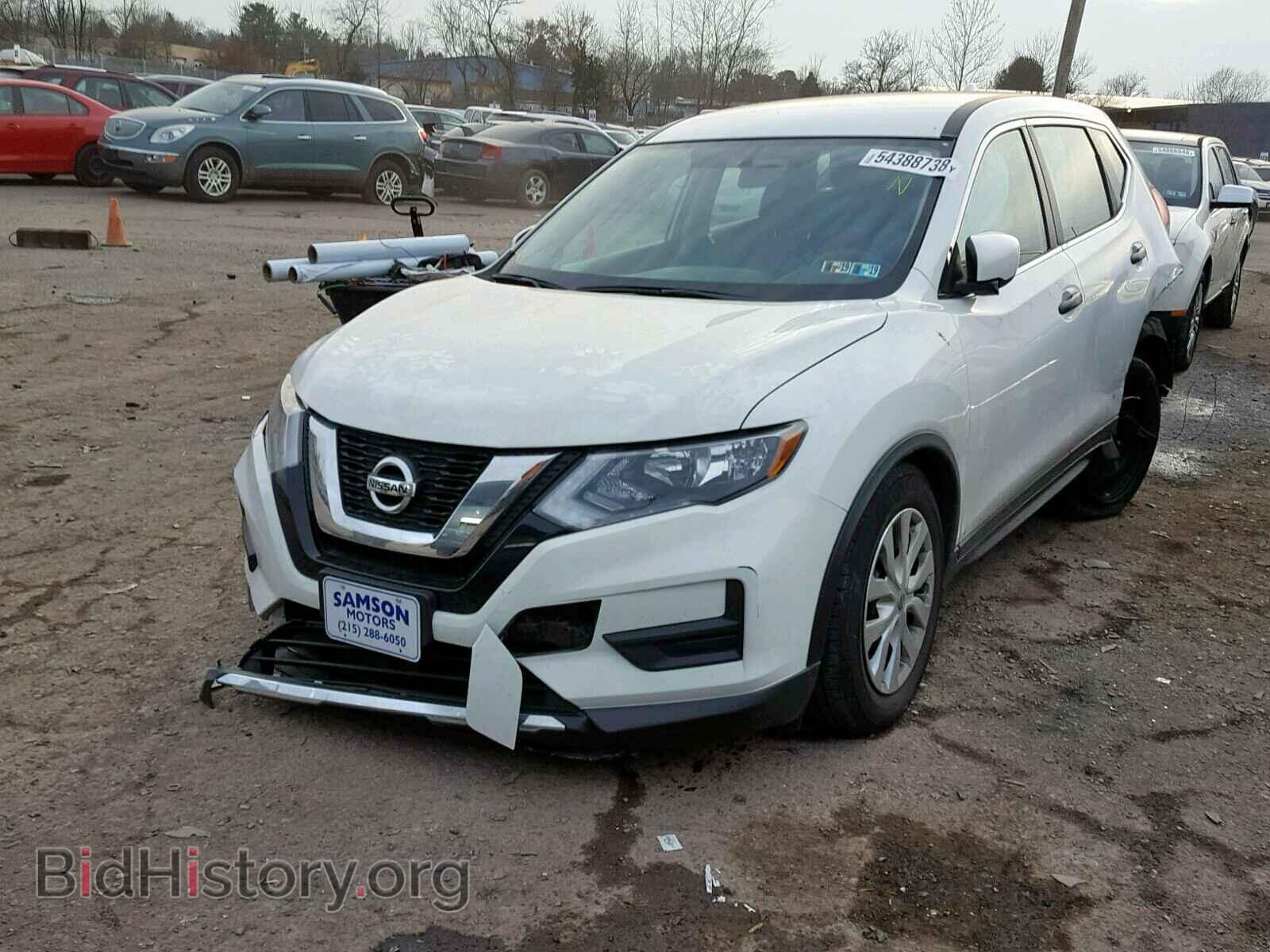 2017 NISSAN ROGUE S - VIN: KNMAT2MT2HP549357 - Фото 2