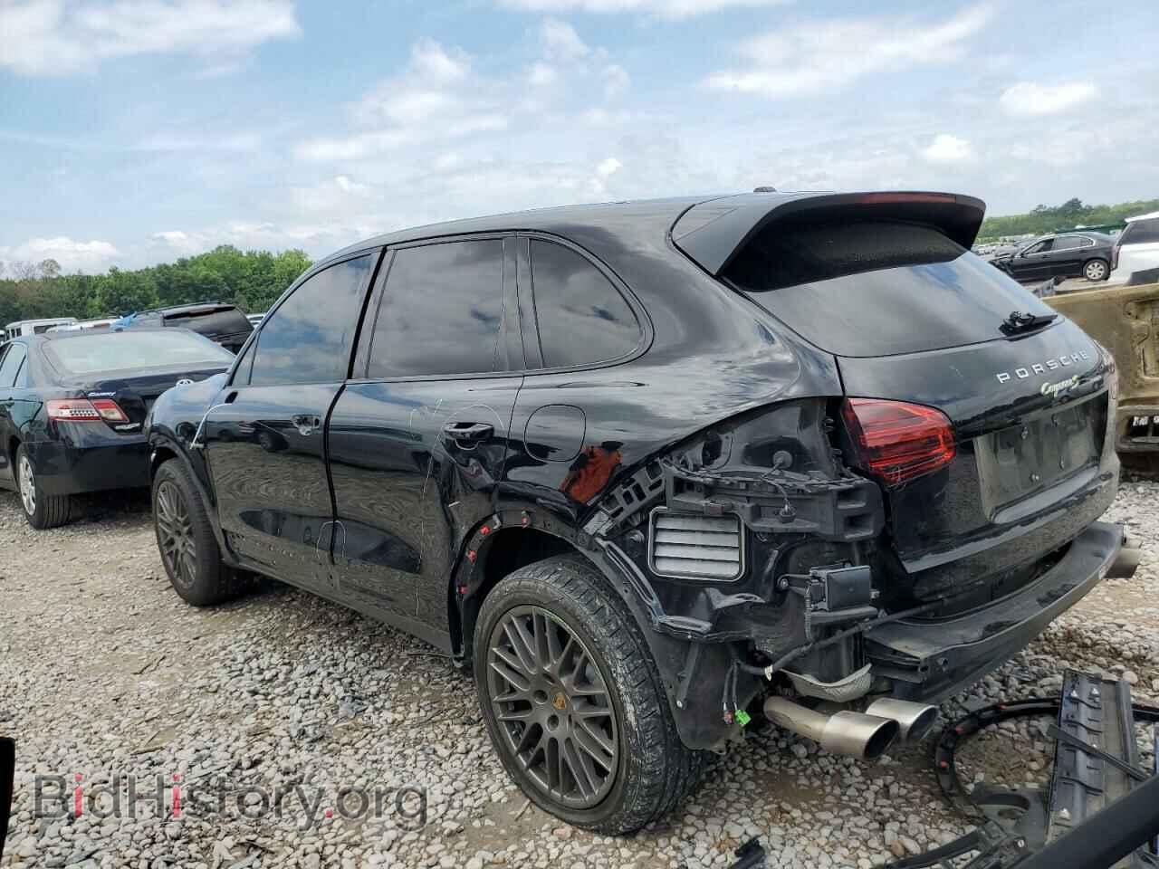 2017 PORSCHE CAYENNE - VIN: WP1AE2A25HLA68286 - Фото 2