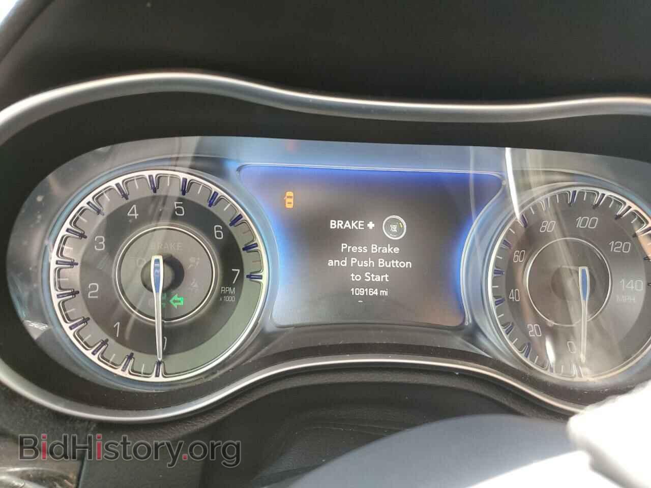 2016 CHRYSLER 300 - VIN: 2C3CCAAG7GH235480 - Фото 9