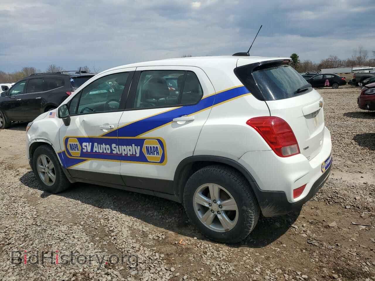 2020 CHEVROLET TRAX - VIN: 3GNCJKSB1LL137404 - Фото 2