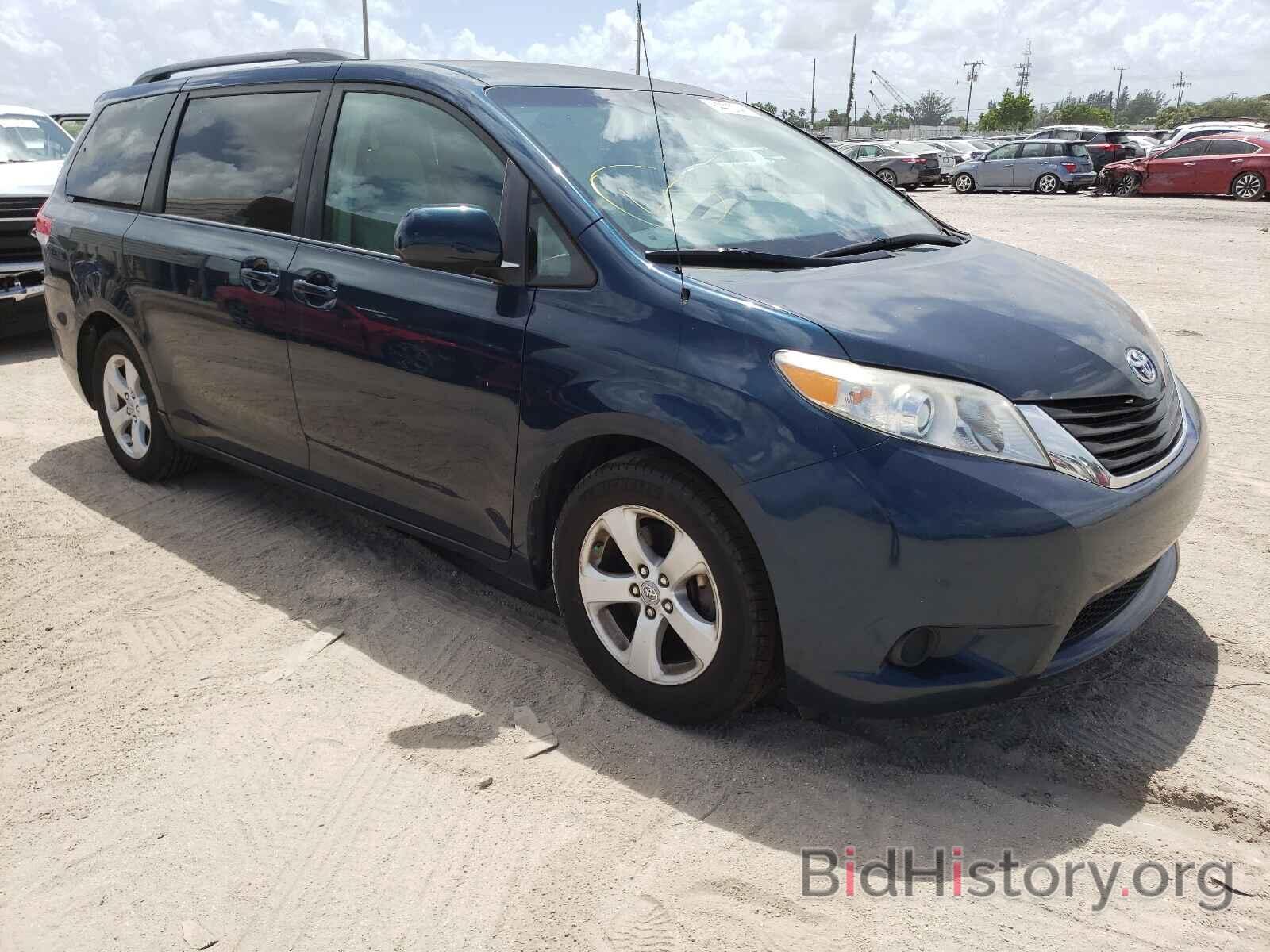 Фотография 5TDKK3DC7BS139549 - TOYOTA SIENNA 2011