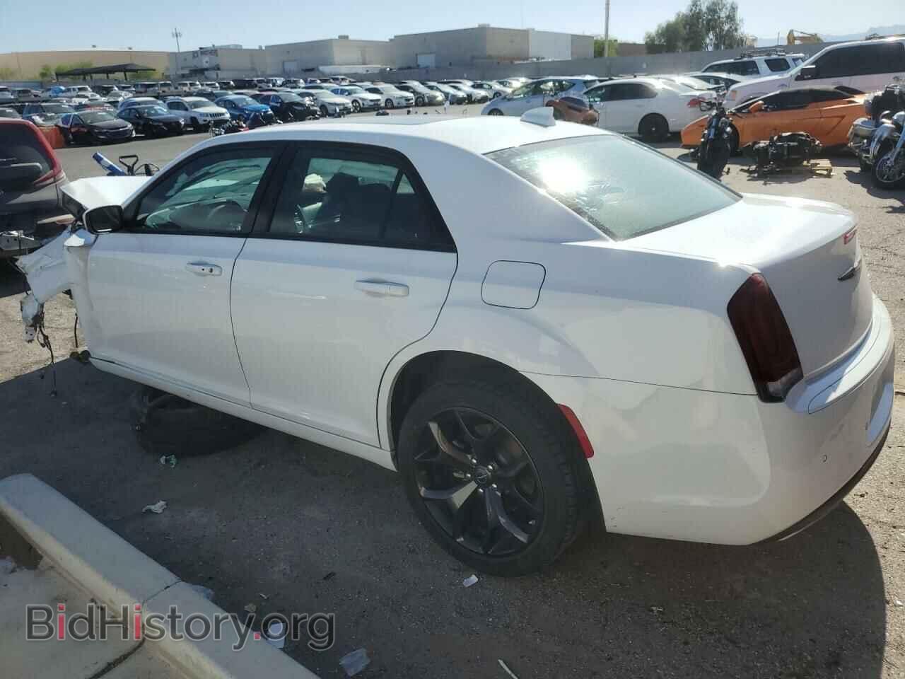 2023 CHRYSLER 300 - VIN: 2C3CCABG4PH538411 - Фото 2