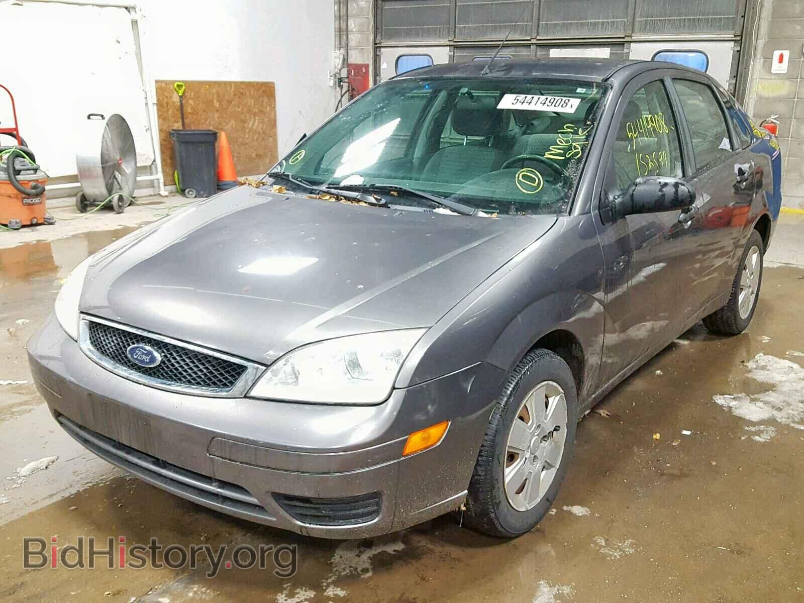 2007 FORD FOCUS - VIN: 1FAFP34N57W181347 - Фото 2