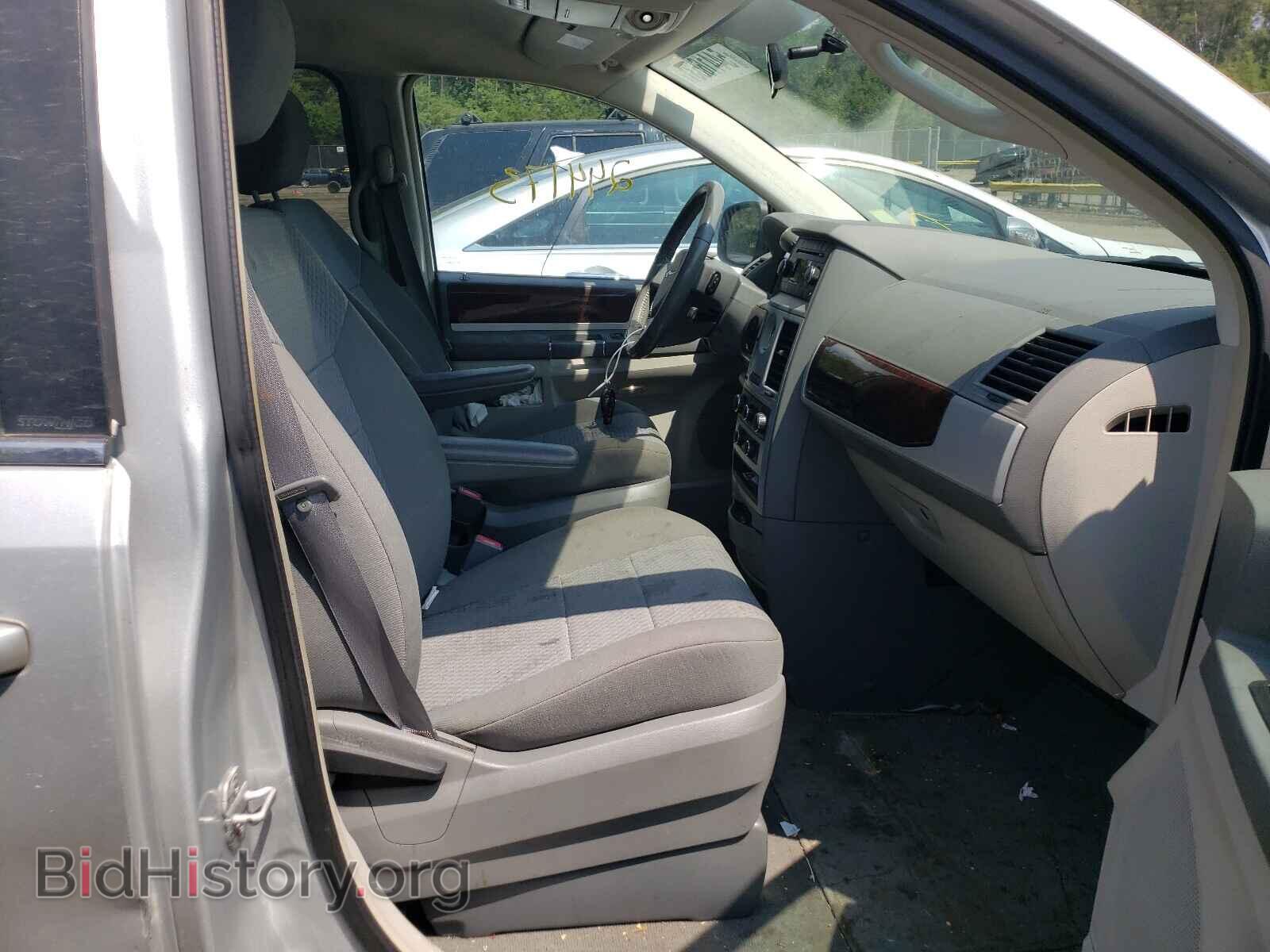 2010 CHRYSLER MINIVAN - VIN: 2A4RR5D16AR266007 - Фото 5