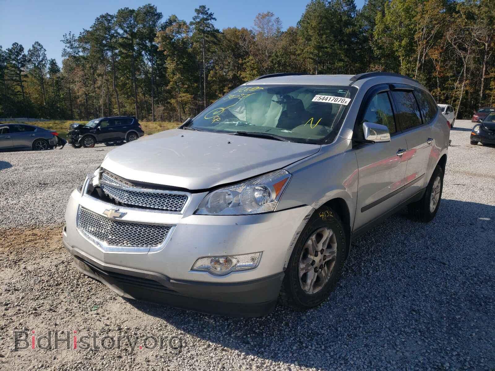 2012 CHEVROLET TRAVERSE - VIN: 1GNKRFED0CJ403348 - Фото 2