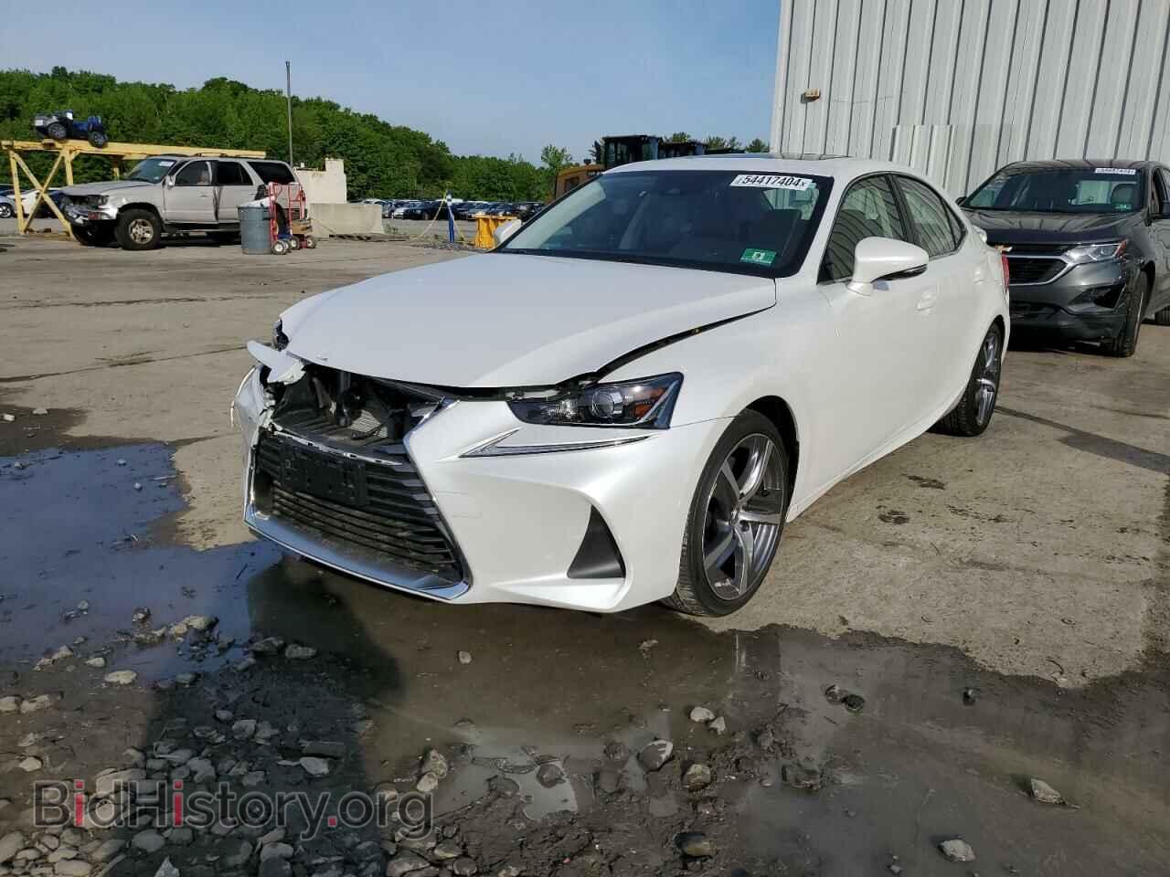 Photo JTHC81D29J5028373 - LEXUS IS 2018