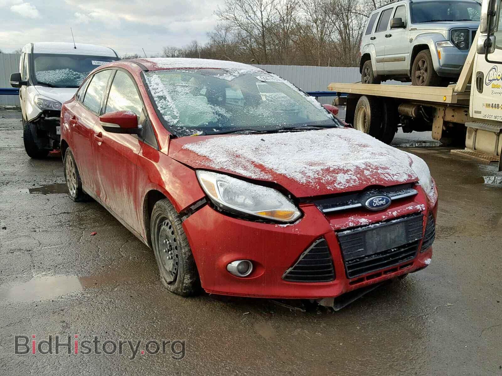 Photo 1FAHP3F29CL323755 - FORD FOCUS 2012