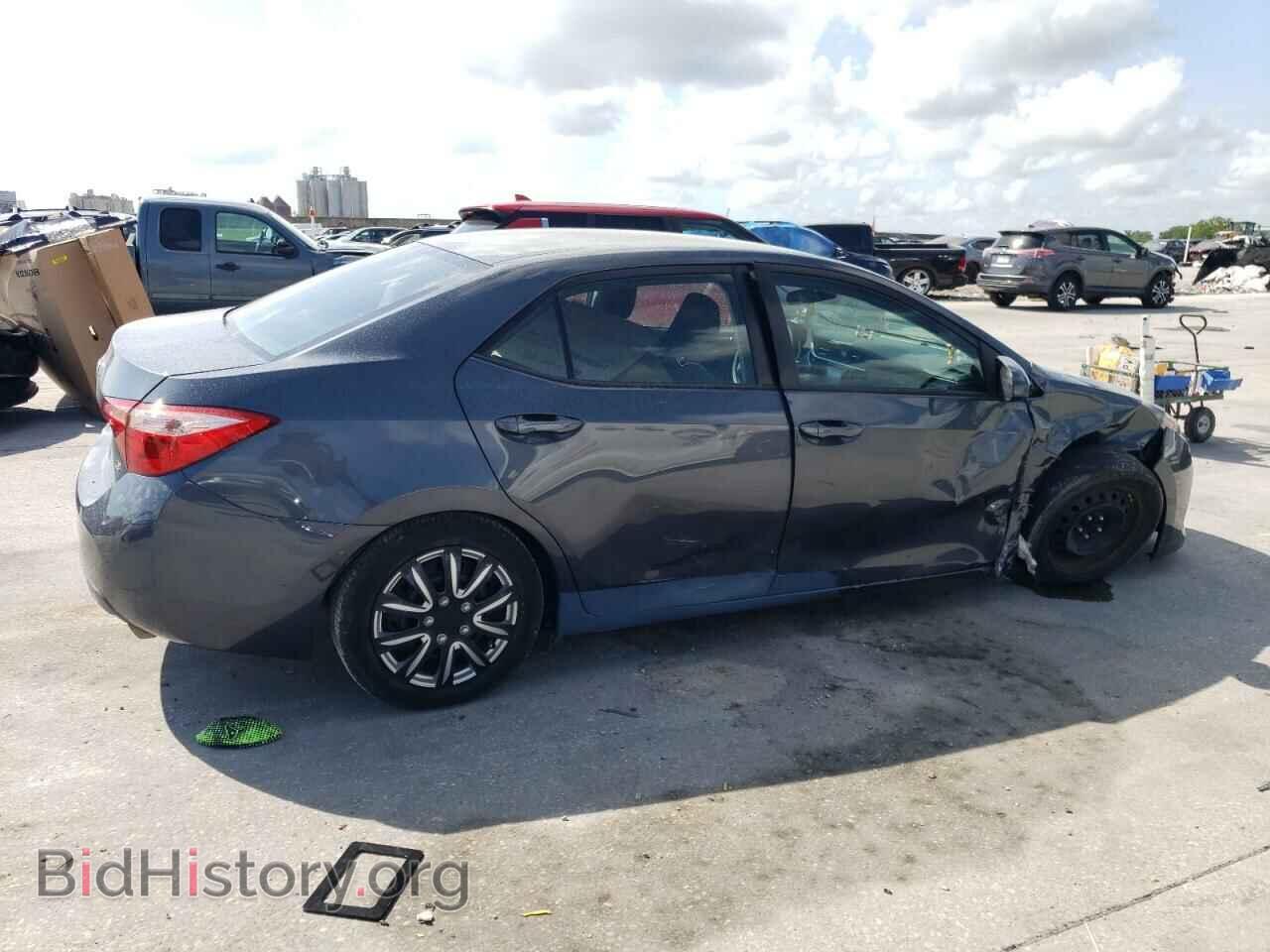 2018 TOYOTA COROLLA - VIN: 5YFBURHE2JP747852 - Фото 3