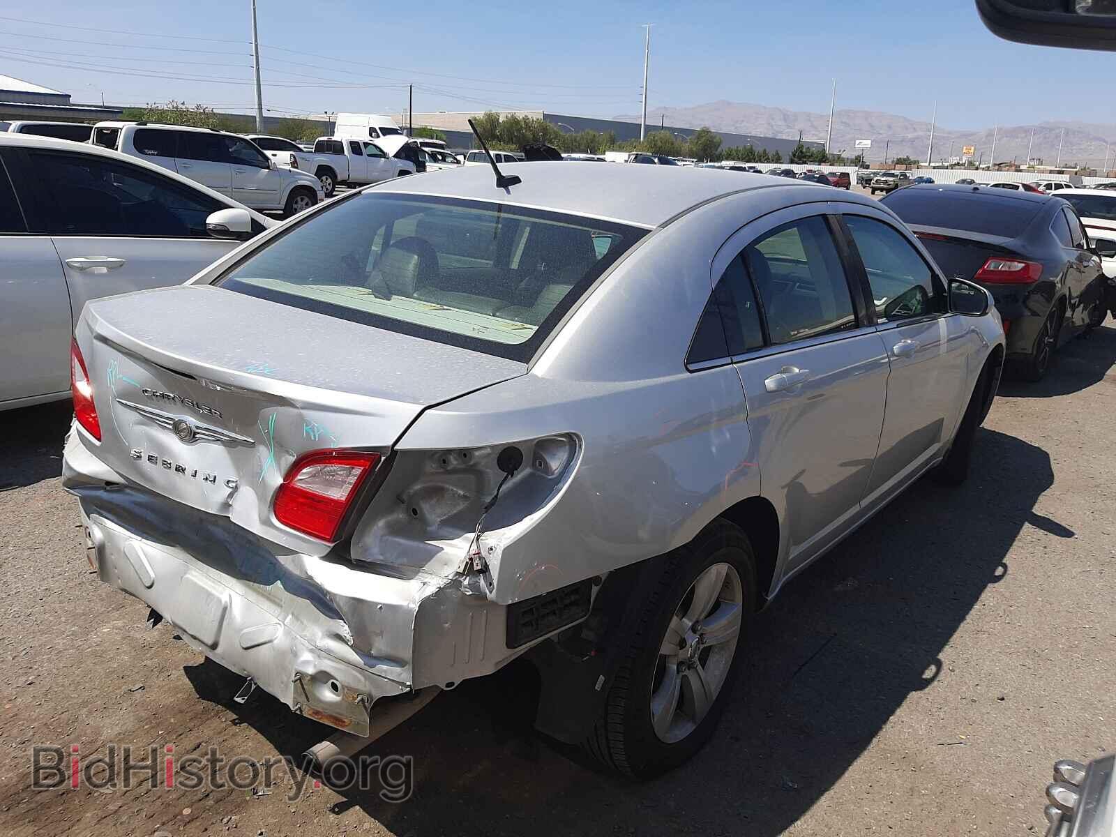 2010 CHRYSLER SEBRING - VIN: 1C3CC5FB3AN158741 - Фото 4