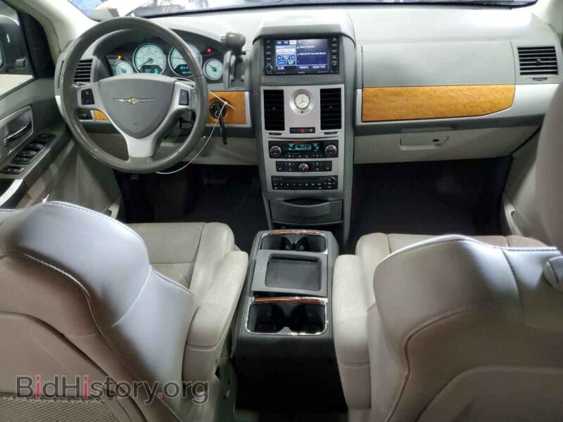 2010 Chrysler MINIVAN (VIN 2A4RR6DX7AR254118) — фото 8 из 13