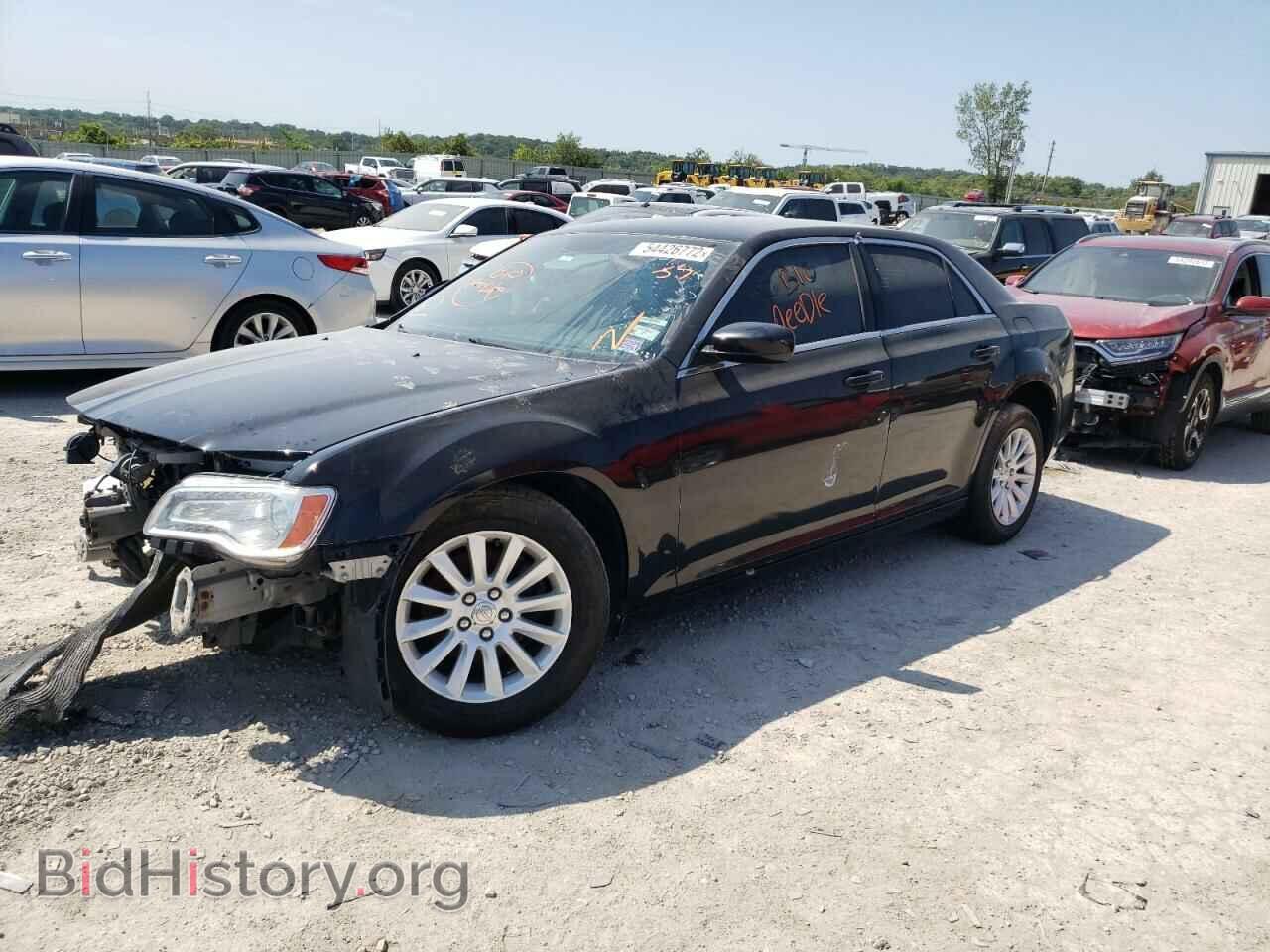 2014 CHRYSLER 300 - VIN: 2C3CCAAG8EH127897 - Фото 2