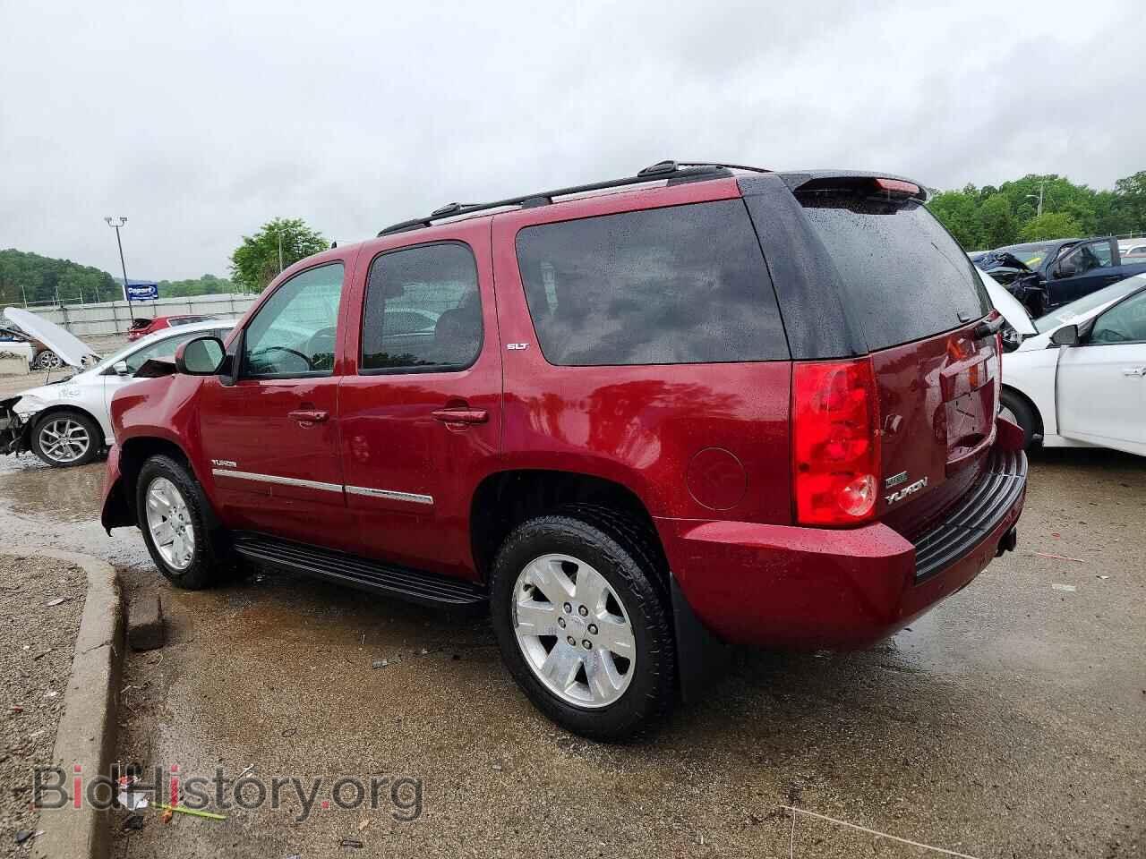 2011 GMC YUKON - VIN: 1GKS2CE06BR124838 - Photo 2