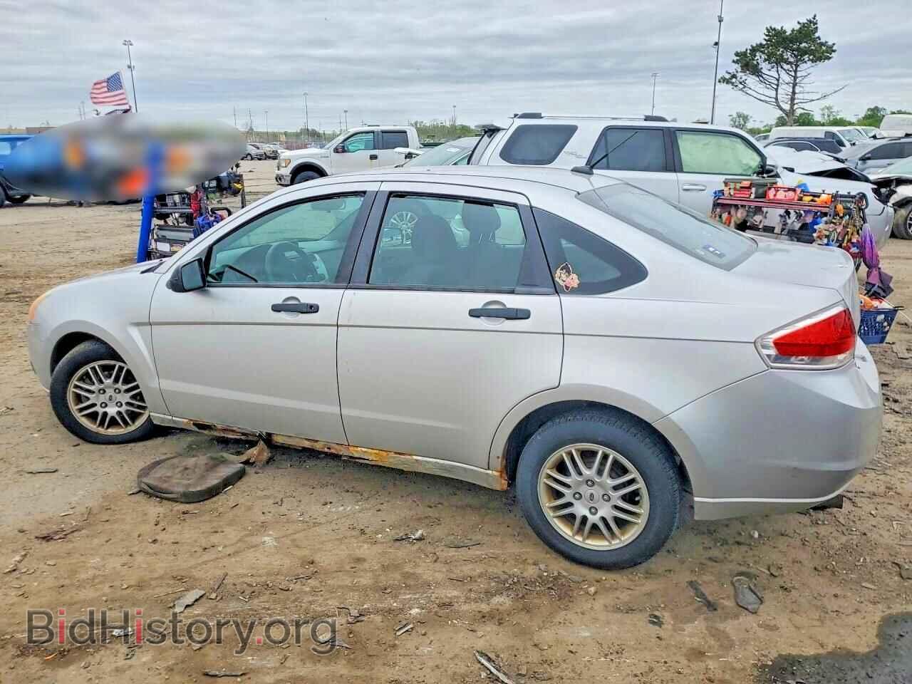 2011 FORD FOCUS - VIN: 1FAHP3FN1BW106286 - Photo 2