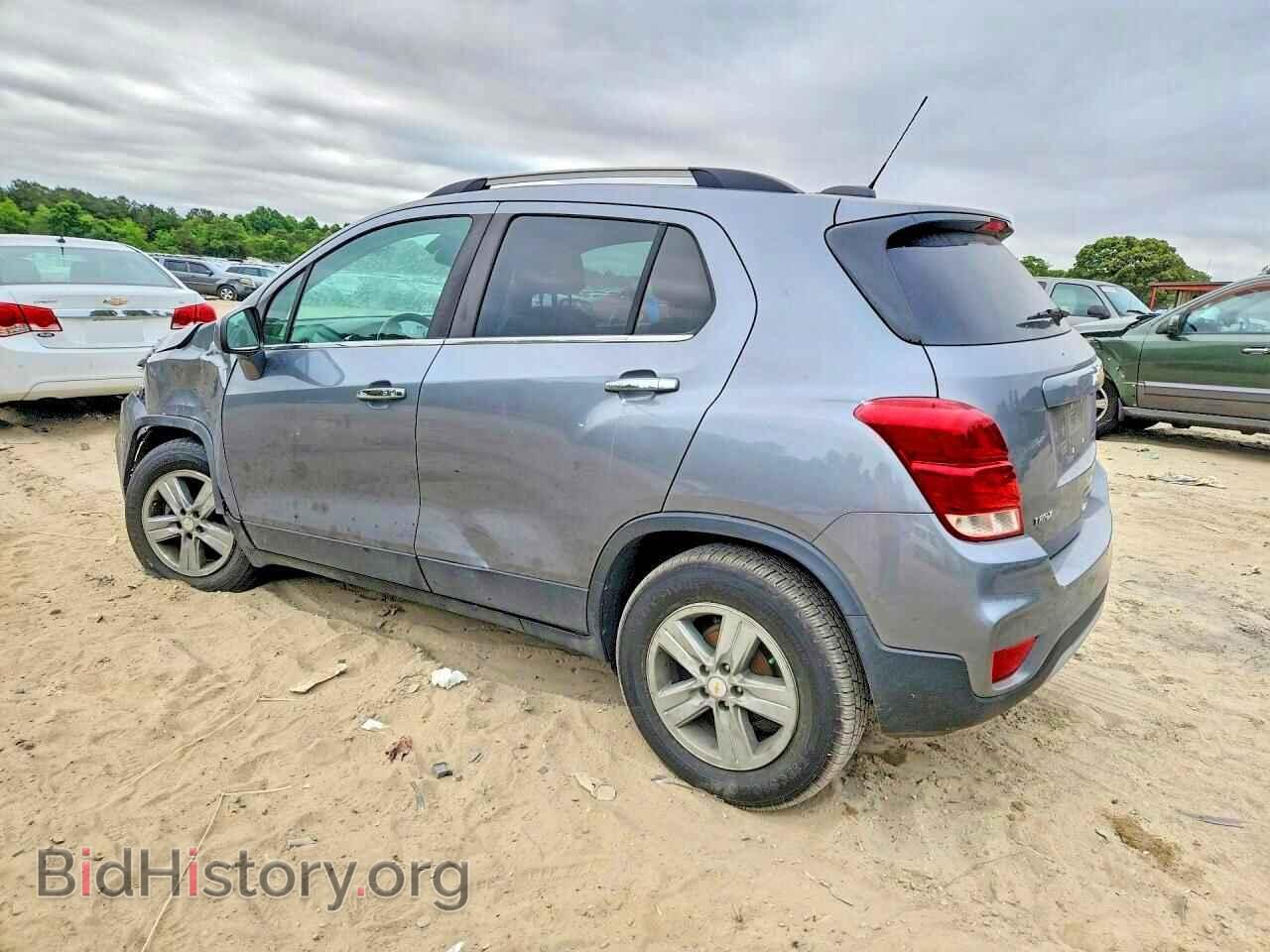 2019 CHEVROLET TRAX - VIN: KL7CJLSB1KB748738 - Photo 2
