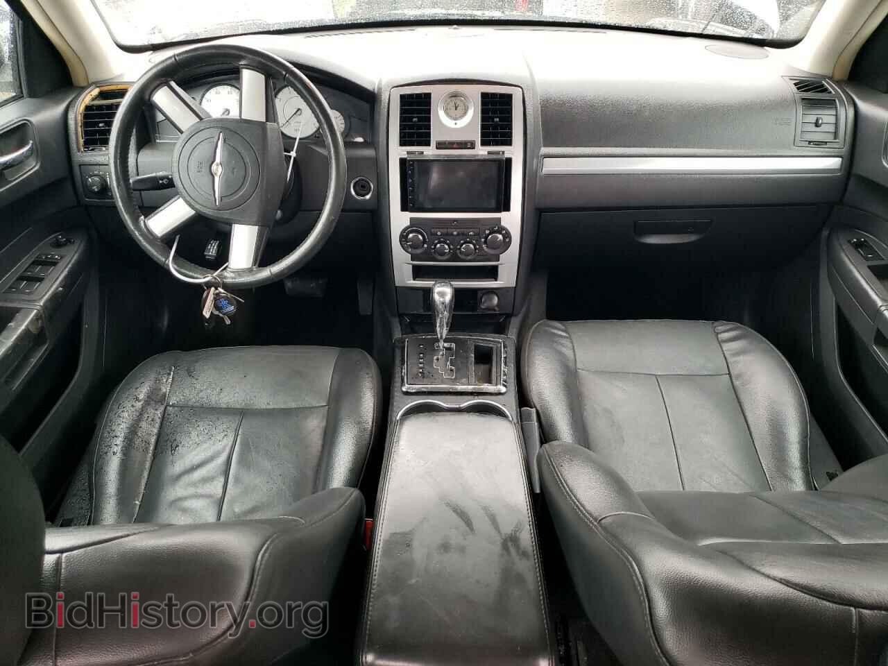 2010 CHRYSLER 300 - VIN: 2C3CA5CVXAH327747 - Фото 8