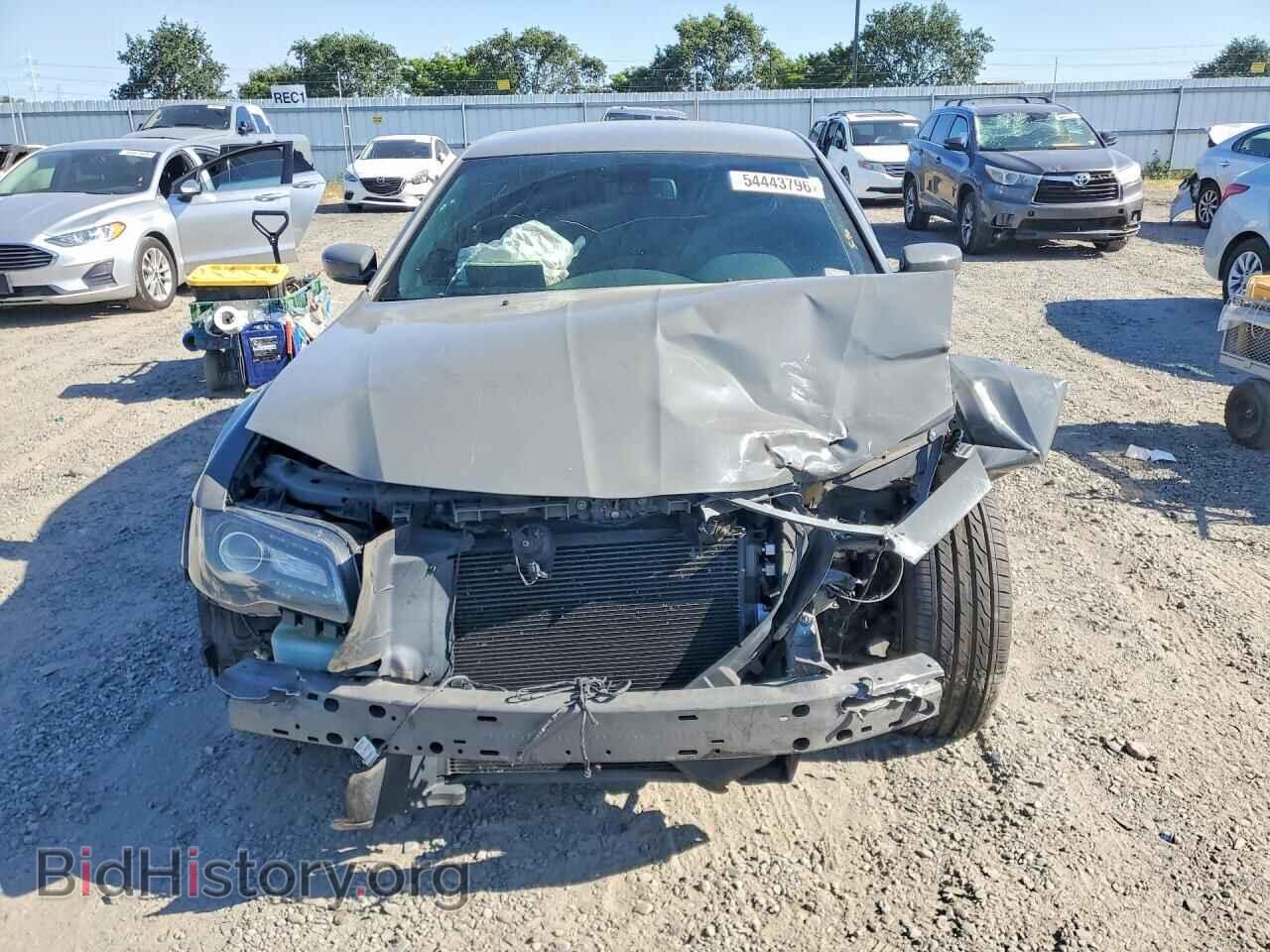 2019 CHRYSLER 300 - VIN: 2C3CCABG9KH686062 - Photo 5