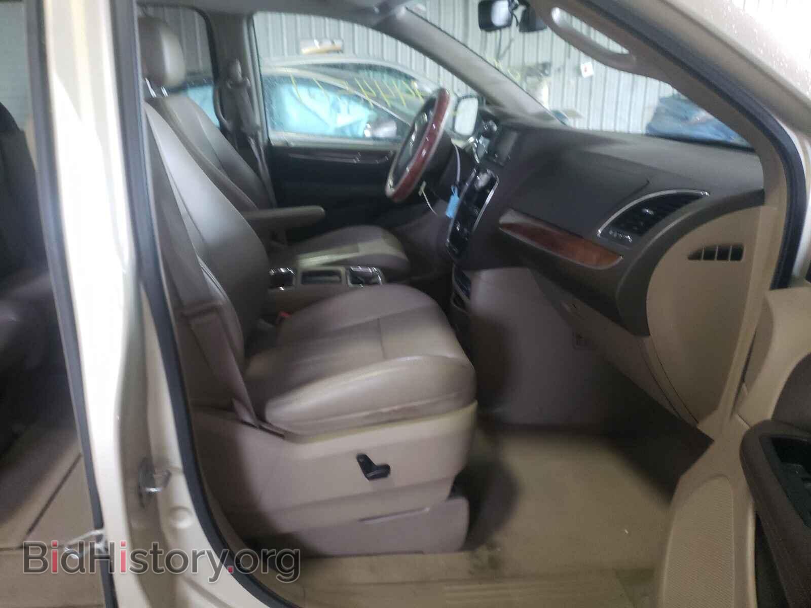 2011 CHRYSLER MINIVAN - VIN: 2A4RR8DG5BR610935 - Photo 5