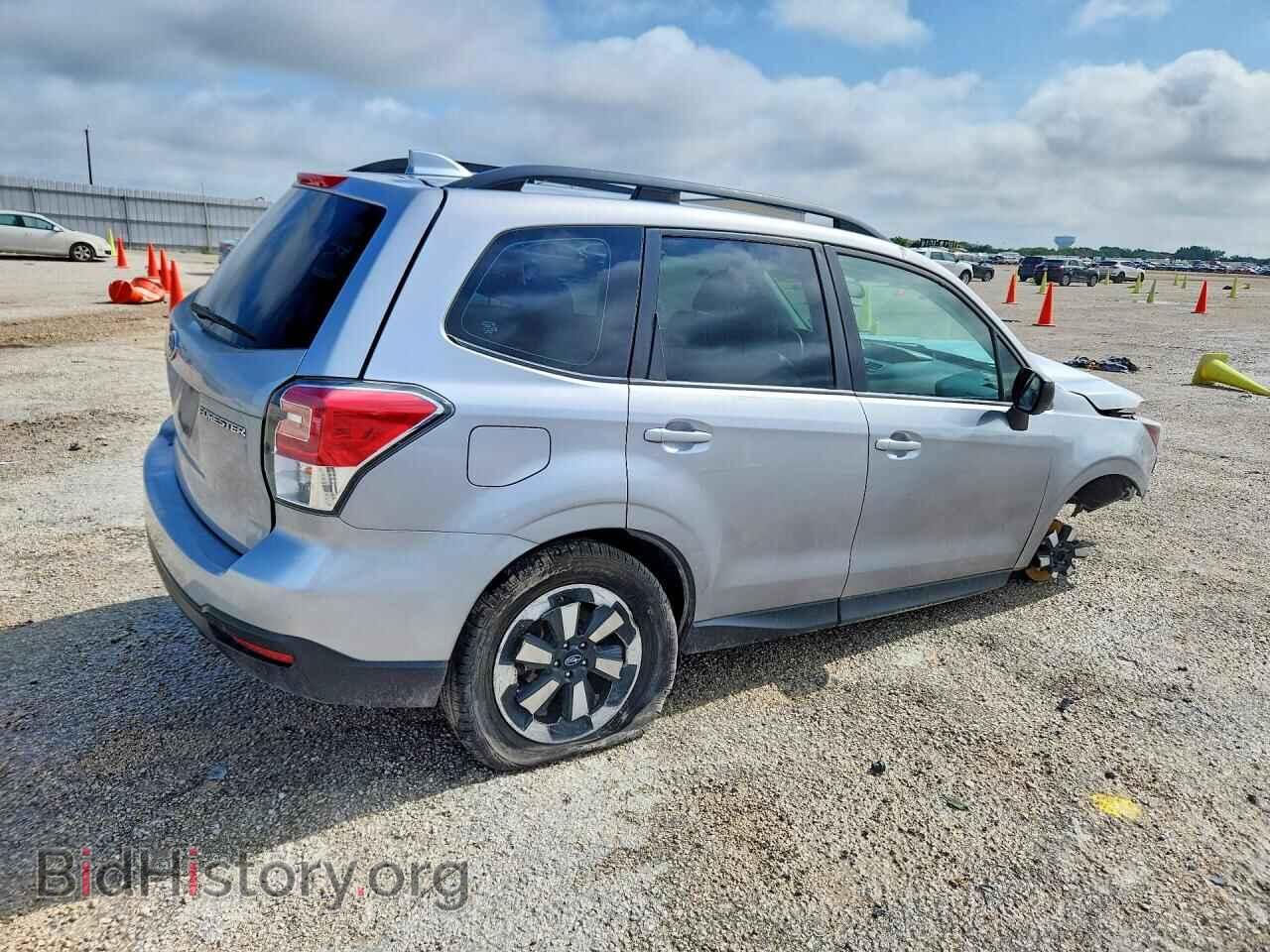 2018 SUBARU FORESTER - VIN: JF2SJABC2JH404991 - Фото 3