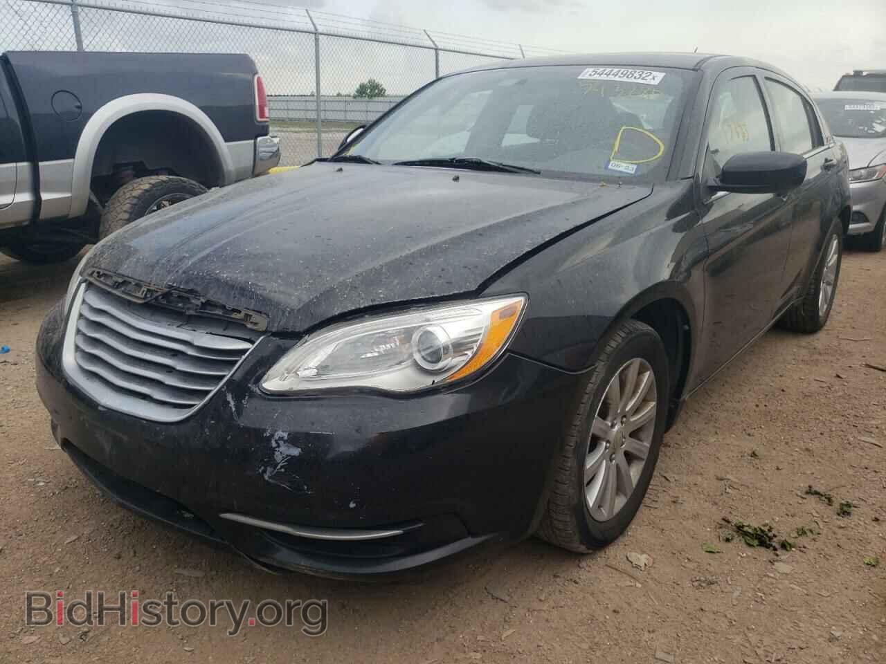 2013 CHRYSLER 200 - VIN: 1C3CCBBB2DN593288 - Фото 2