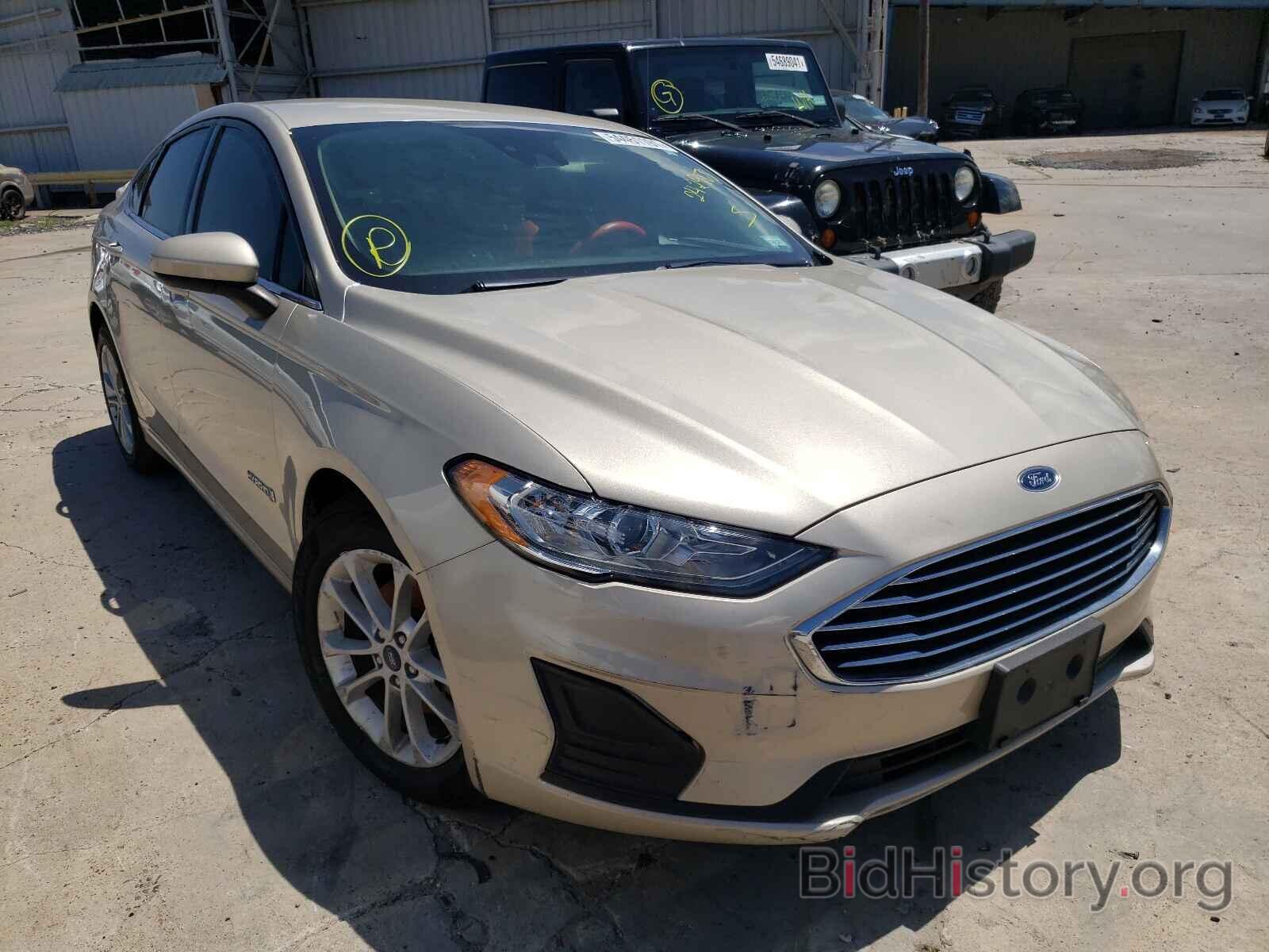 Photo 3FA6P0LU6KR242983 - FORD FUSION 2019