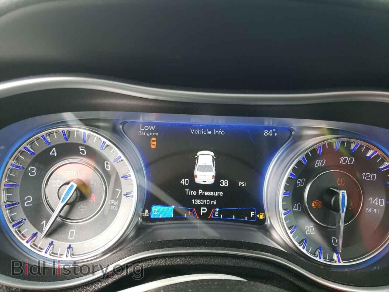 2016 CHRYSLER 300 - VIN: 2C3CCAAG5GH219360 - Фото 9