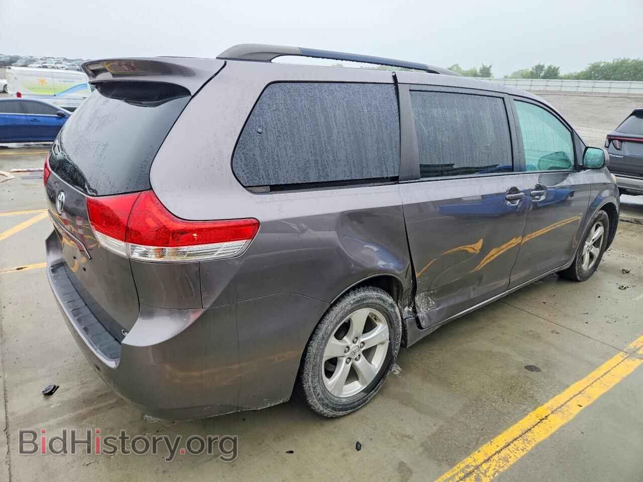 2013 TOYOTA SIENNA - VIN: 5TDKK3DC5DS388127 - Фото 3