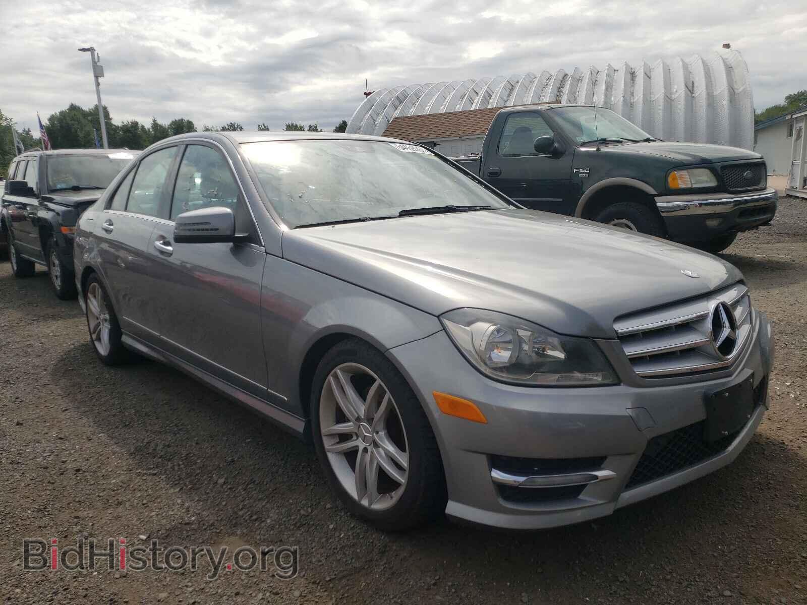 Фотография WDDGF8BB0CA710532 - MERCEDES-BENZ C-CLASS 2012