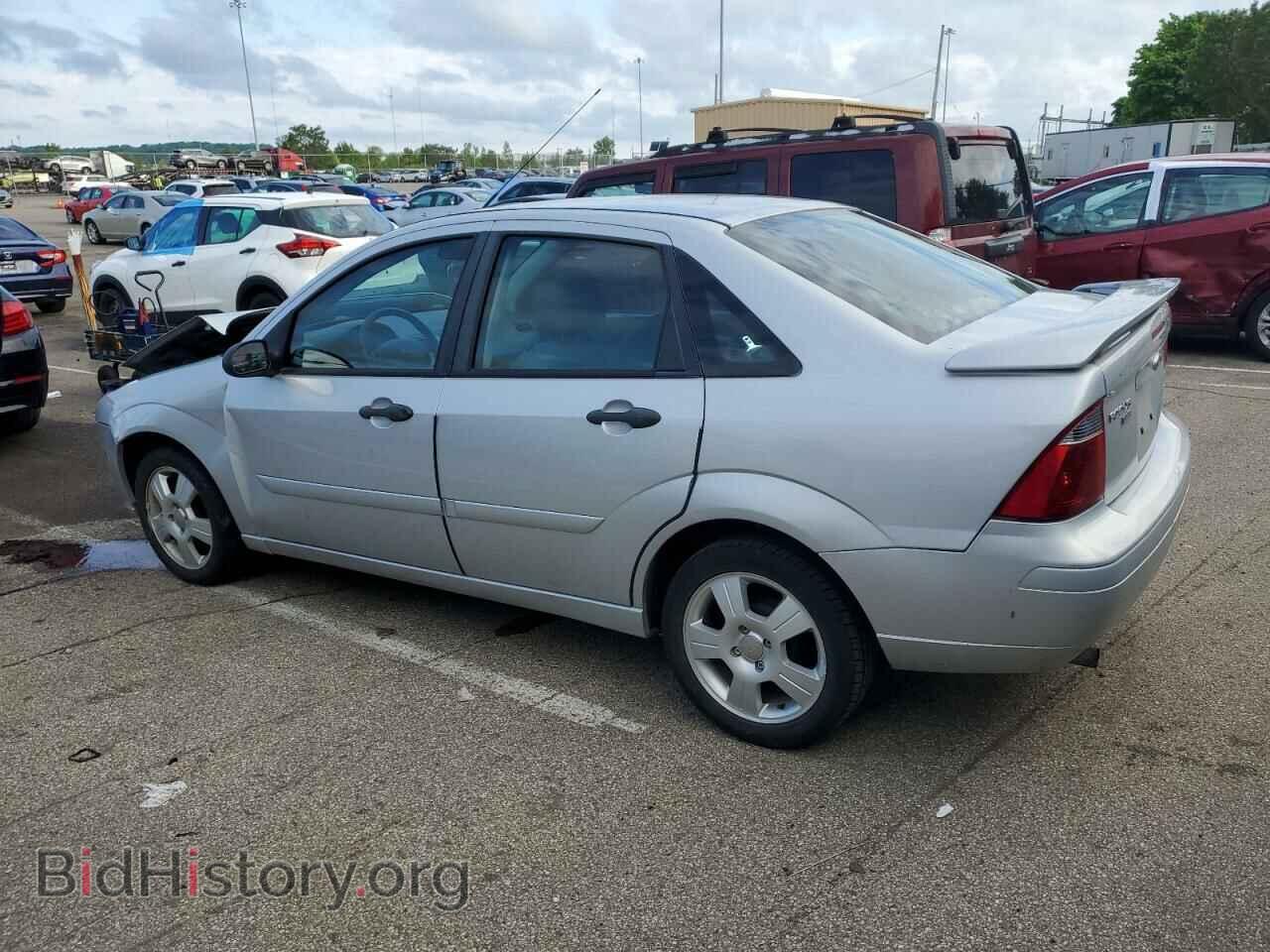 2007 FORD FOCUS - VIN: 1FAHP34N57W329666 - Фото 2