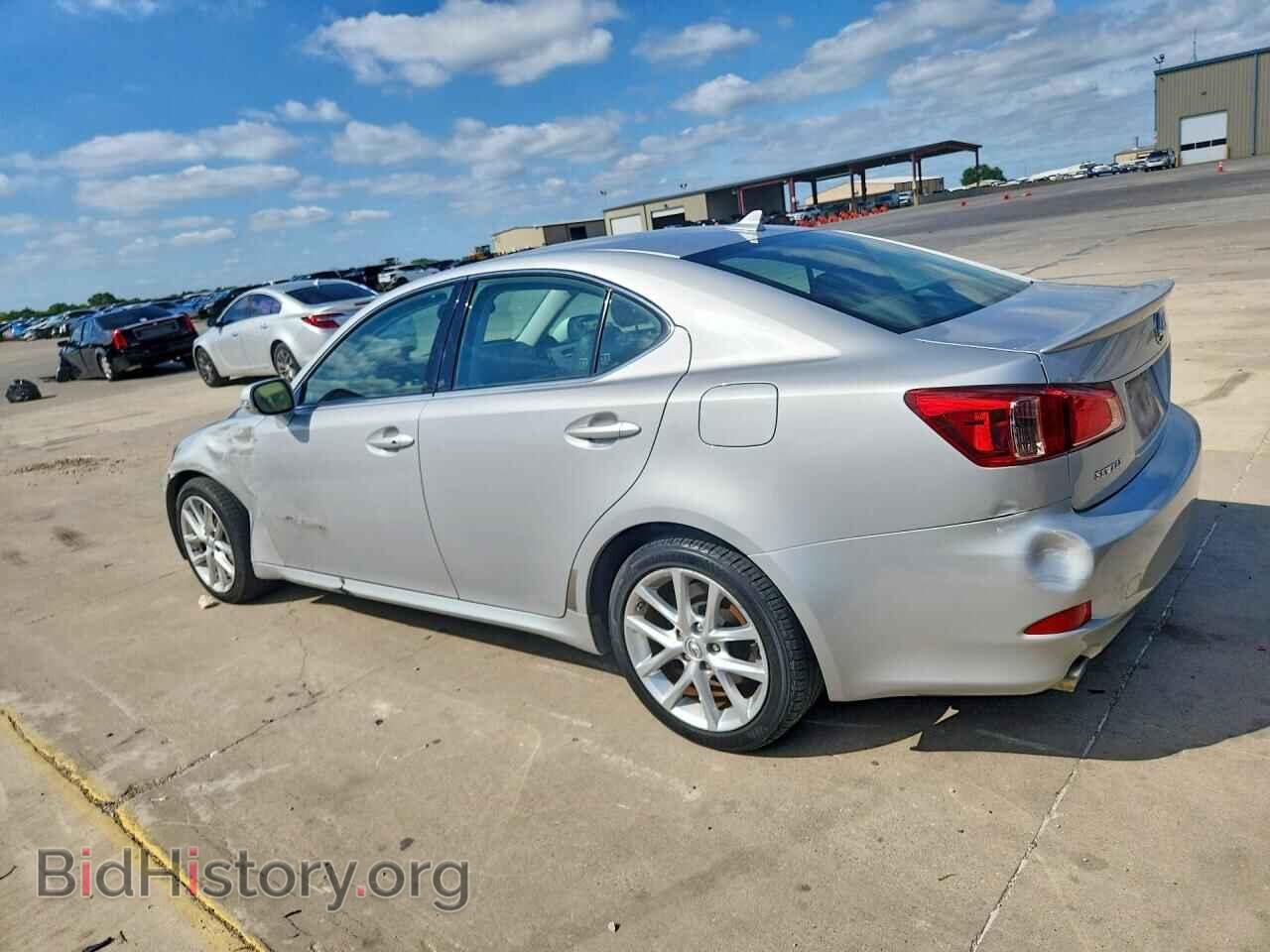 2011 LEXUS IS - VIN: JTHCE5C28B5001779 - Photo 2