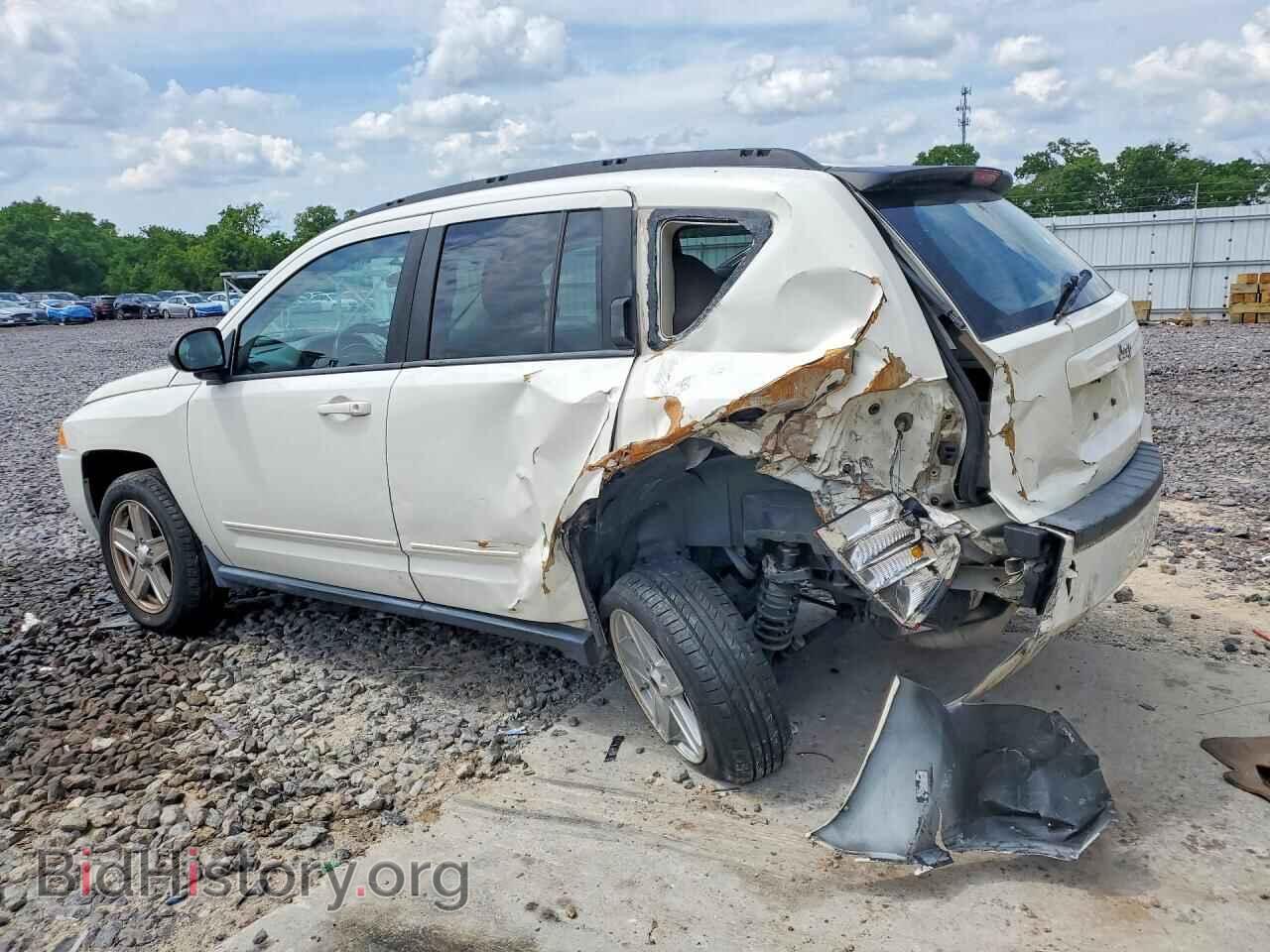 2010 JEEP COMPASS - VIN: 1J4NT4FA7AD515408 - Photo 2