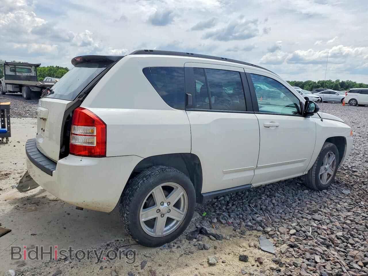 2010 JEEP COMPASS - VIN: 1J4NT4FA7AD515408 - Photo 3