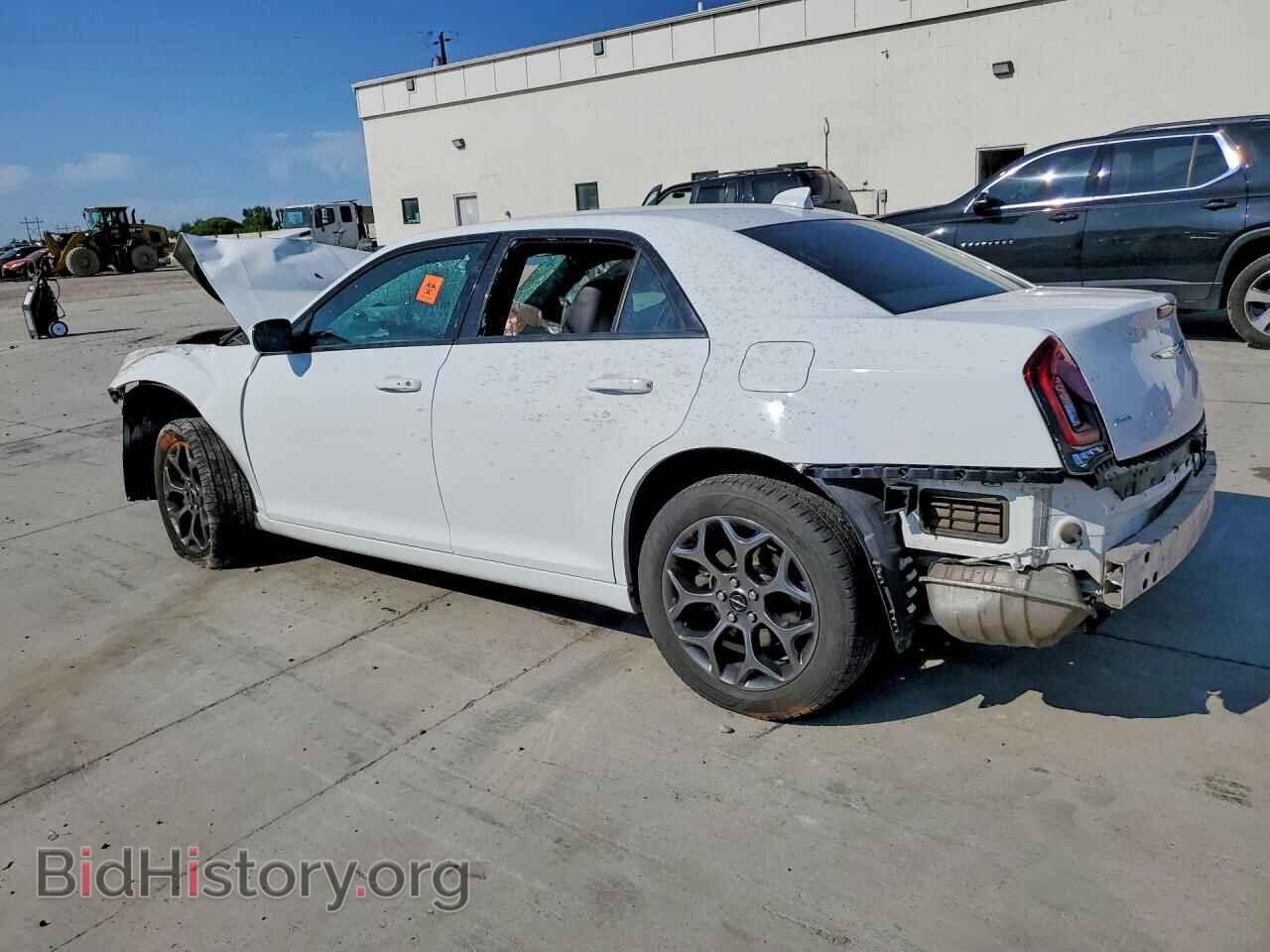 2018 CHRYSLER 300 - VIN: 2C3CCAGG9JH267183 - Photo 2