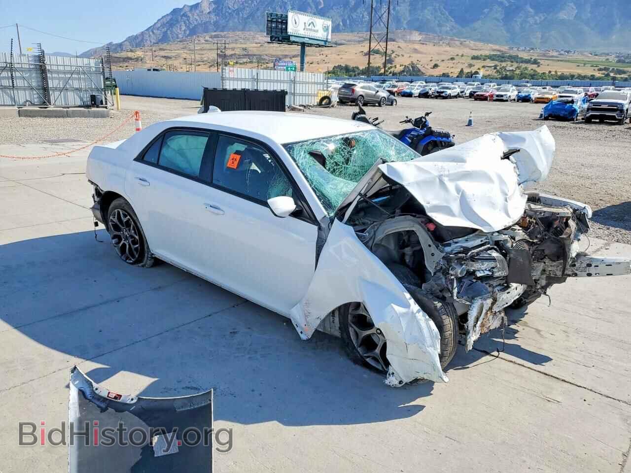 2018 CHRYSLER 300 - VIN: 2C3CCAGG9JH267183 - Photo 4