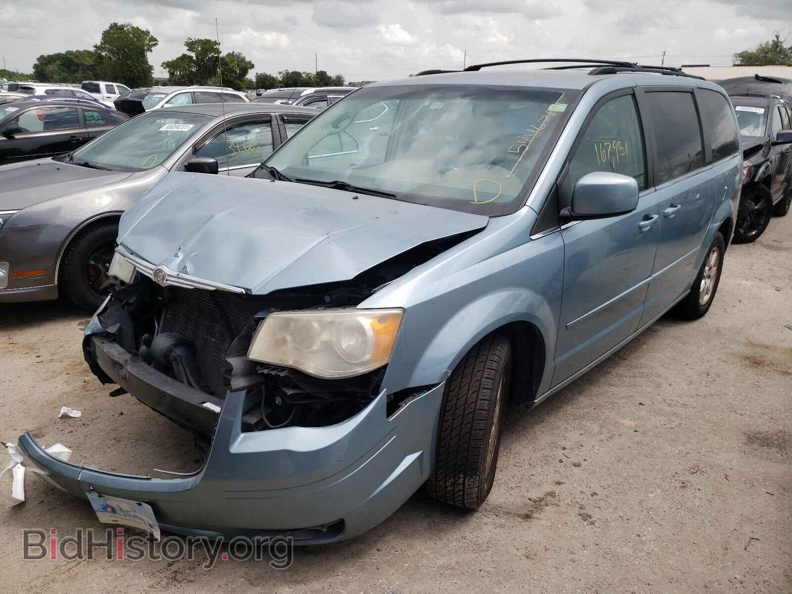 2008 CHRYSLER MINIVAN - VIN: 2A8HR54P28R818742 - Фото 2