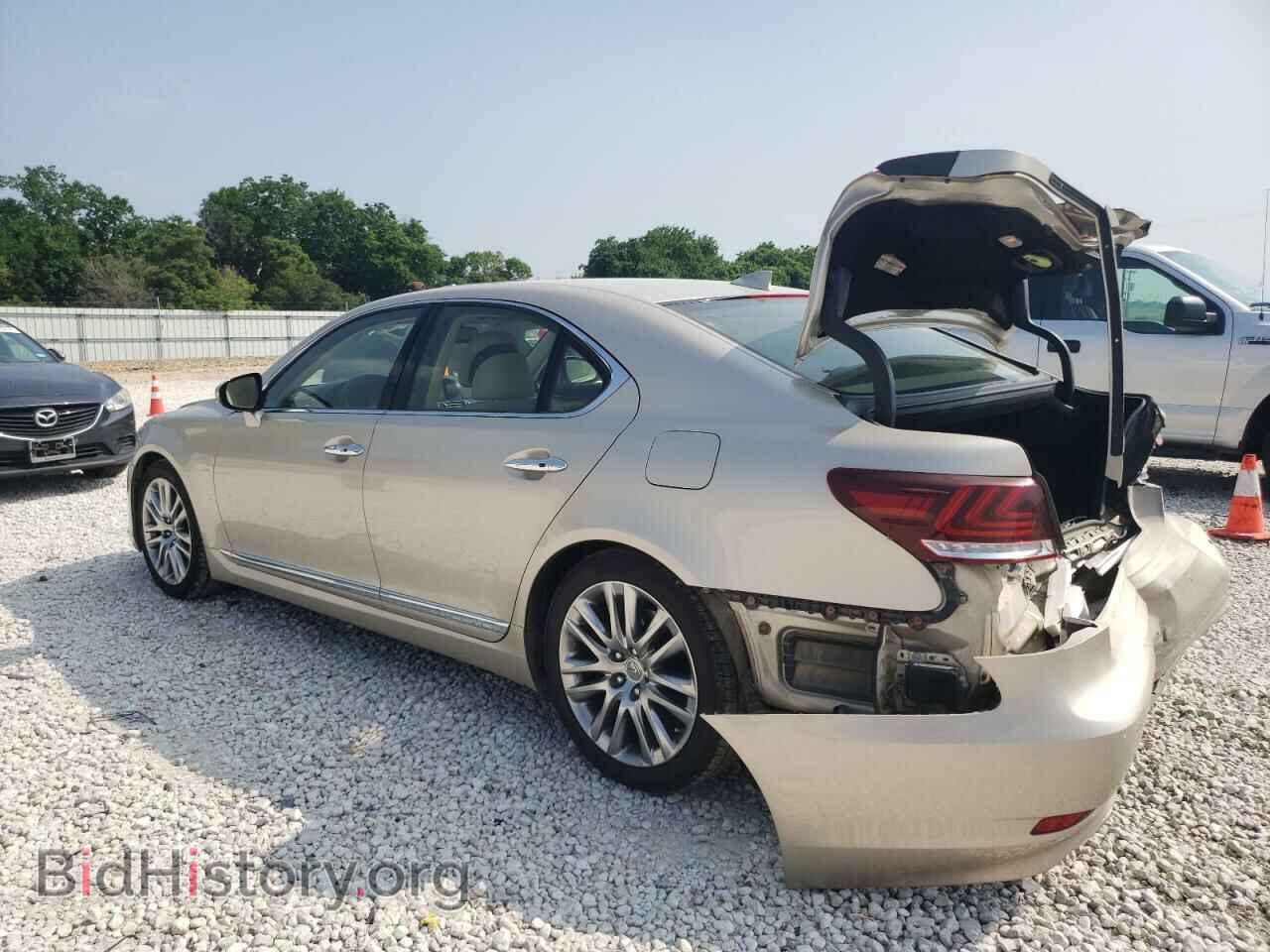 2016 LEXUS LS460 - VIN: JTHBL5EF5G5140793 - Photo 2