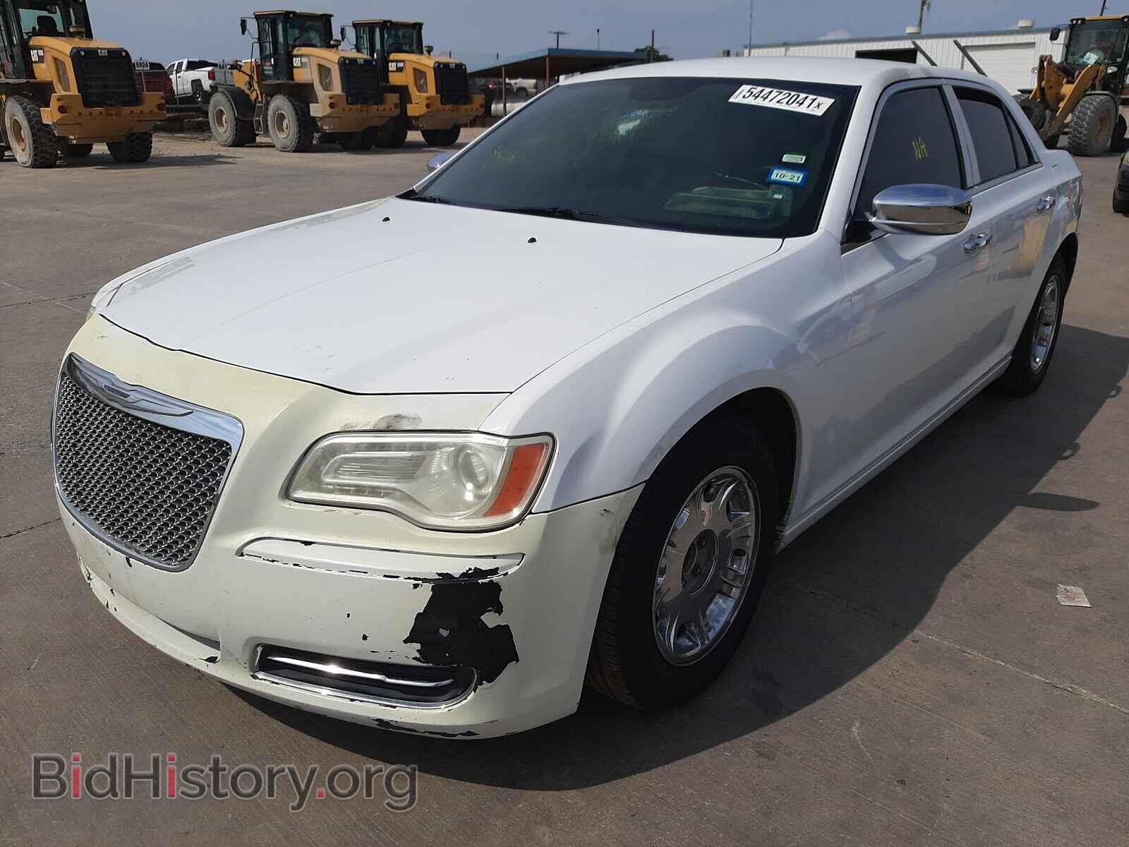 2014 CHRYSLER 300 - VIN: 2C3CCAAG0EH327270 - Фото 2