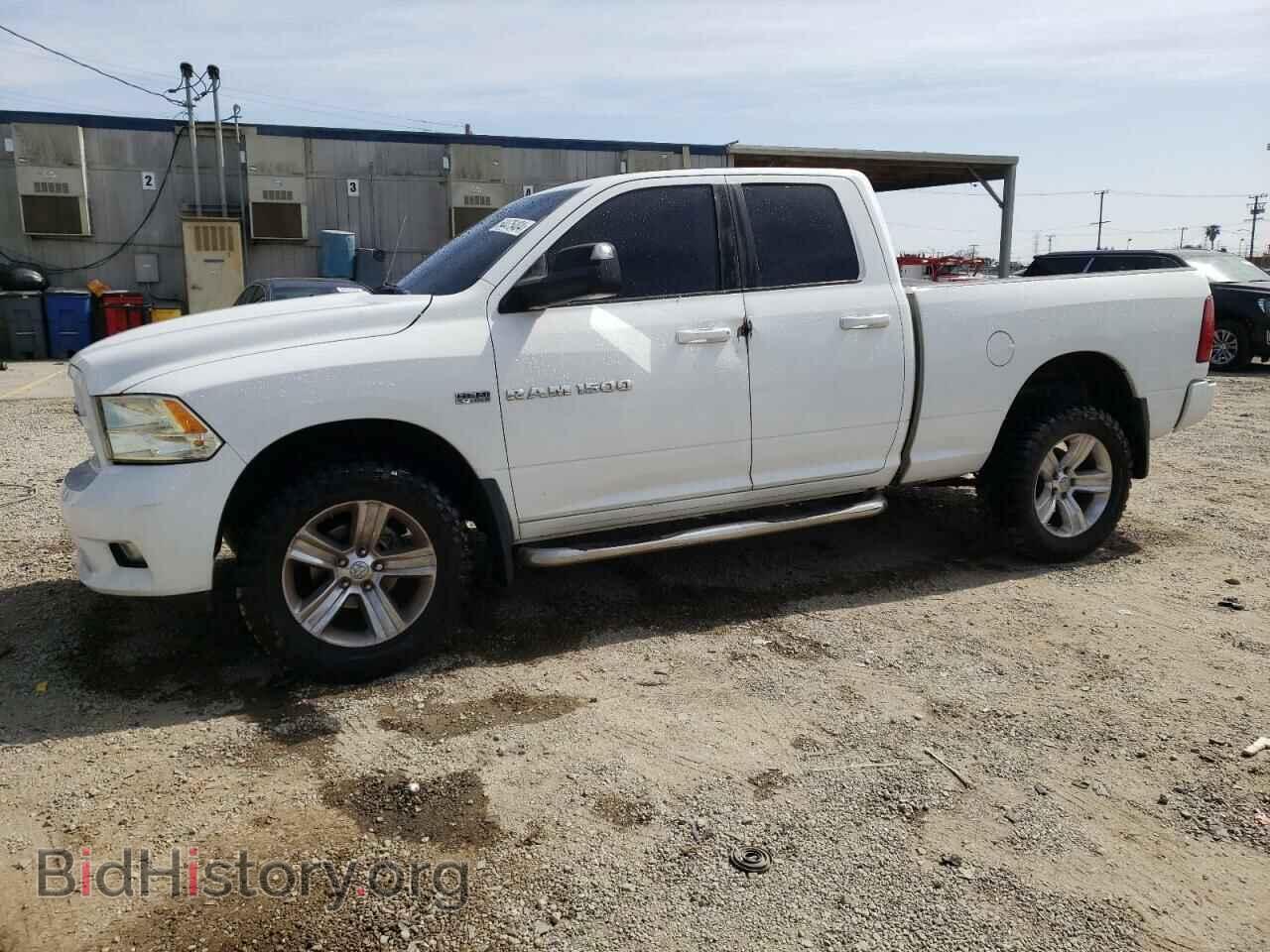 Photo 1D7RV1GT7BS532759 - DODGE All Models 2011