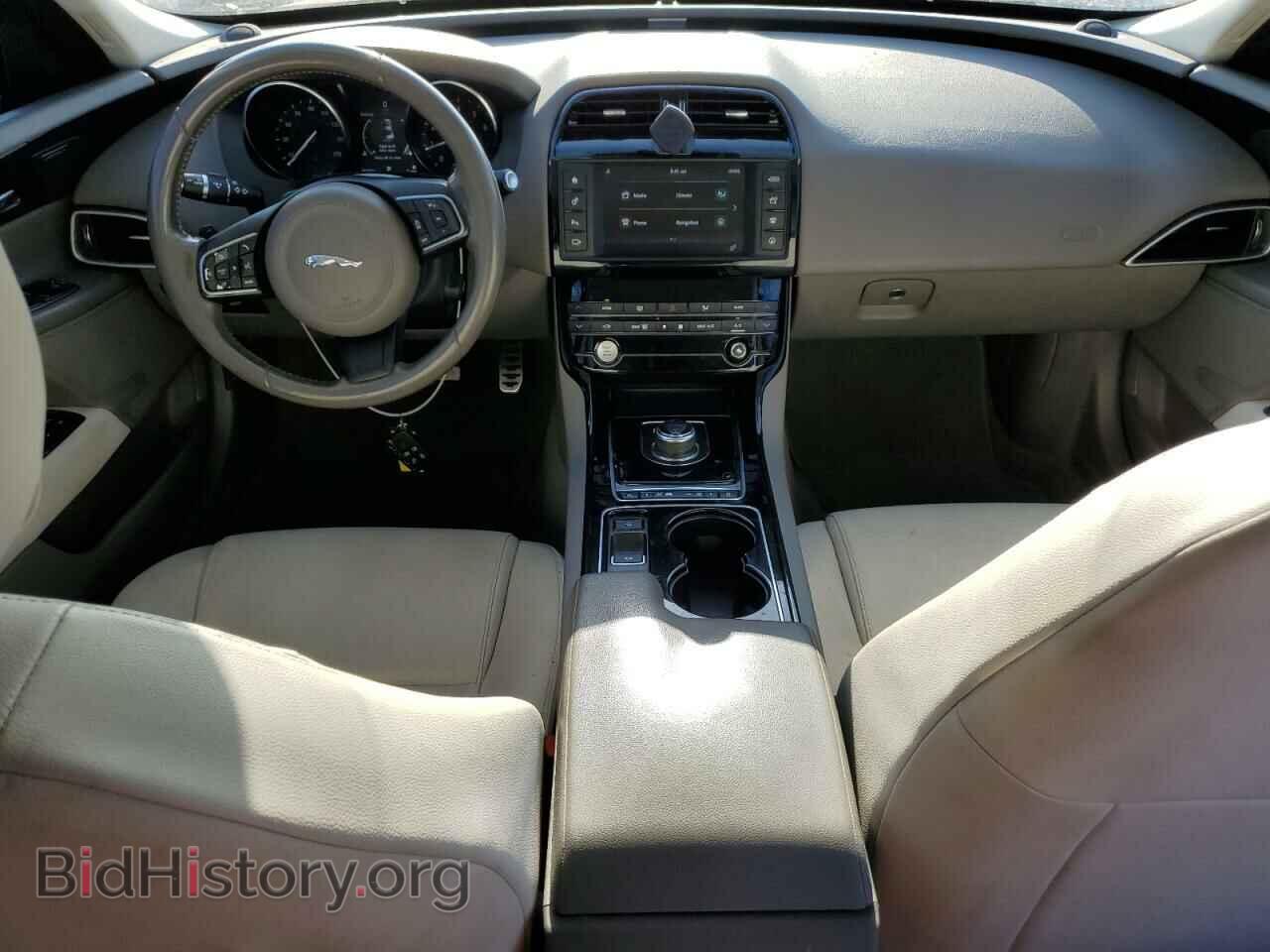 2017 JAGUAR XE - VIN: SAJAD4BVXHA974326 - Фото 8