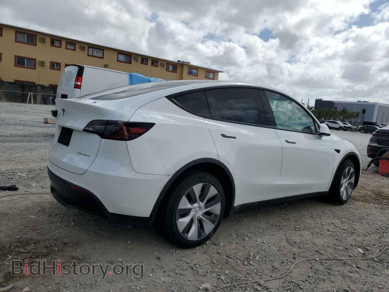 2023 TESLA MODEL Y - VIN: 7SAYGDEE1PF595496 - Фото 3