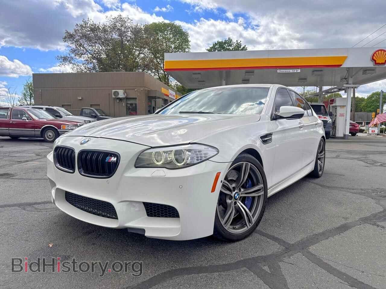 2013 BMW M5 - VIN: WBSFV9C57DD095641 - Фото 2