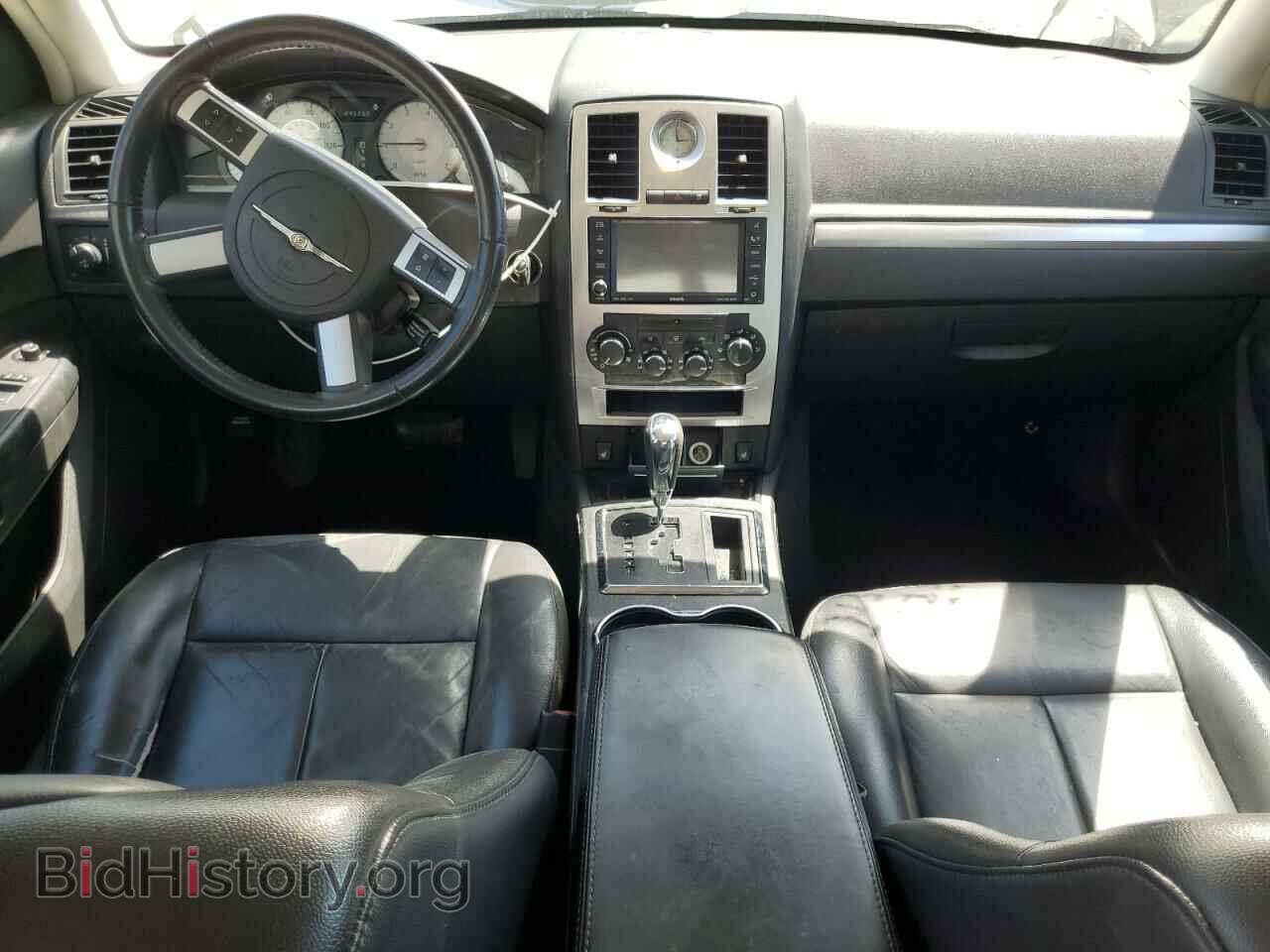 2010 CHRYSLER 300 - VIN: 2C3CA5CV1AH122009 - Фото 8